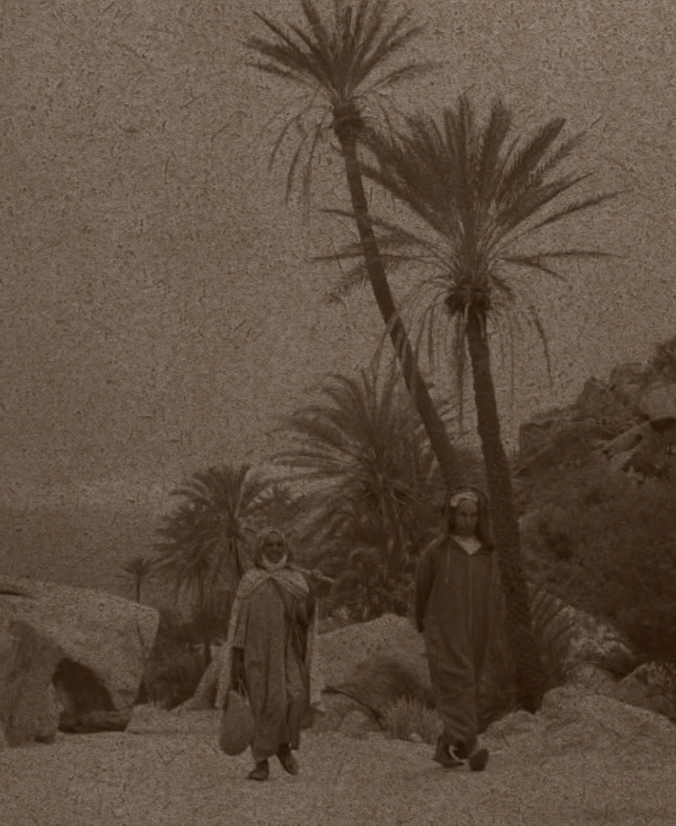 Inspiration 🌞

Photographe inconnu. 

#azuristudiosolaire 
#inspirations 
#photographie 
#studiographique 
#moodboard 
#marrakech 
#branding