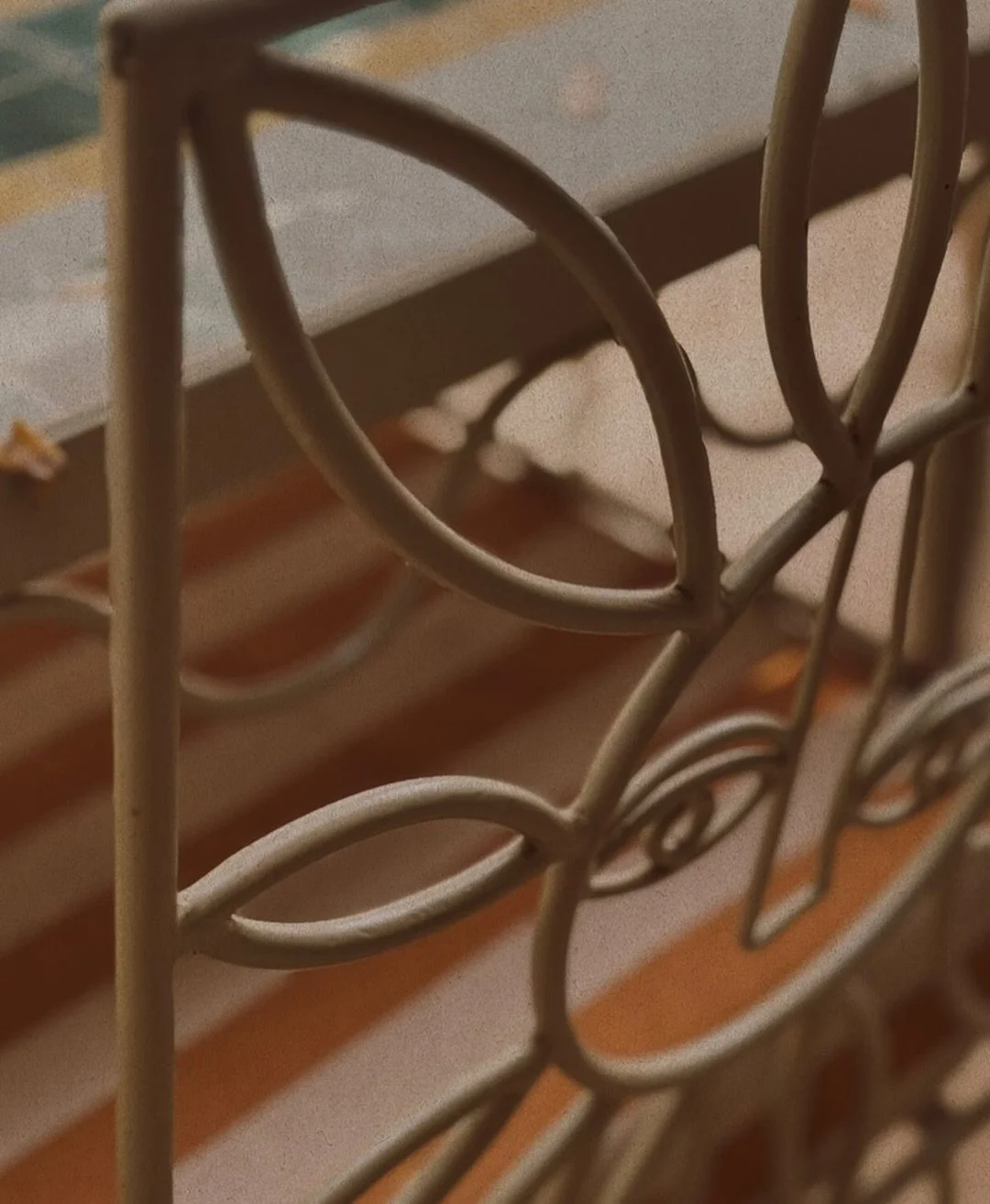 Un joli projet pour le studio. 

La cr&eacute;ation de l&rsquo;univers de marque et du site de cette belle maison d&rsquo;h&ocirc;tes &agrave; Essaouira. 

Pink Pepper House ~ La maison du poivre rose.
Une maison beldi, un refuge contemporain, un lie