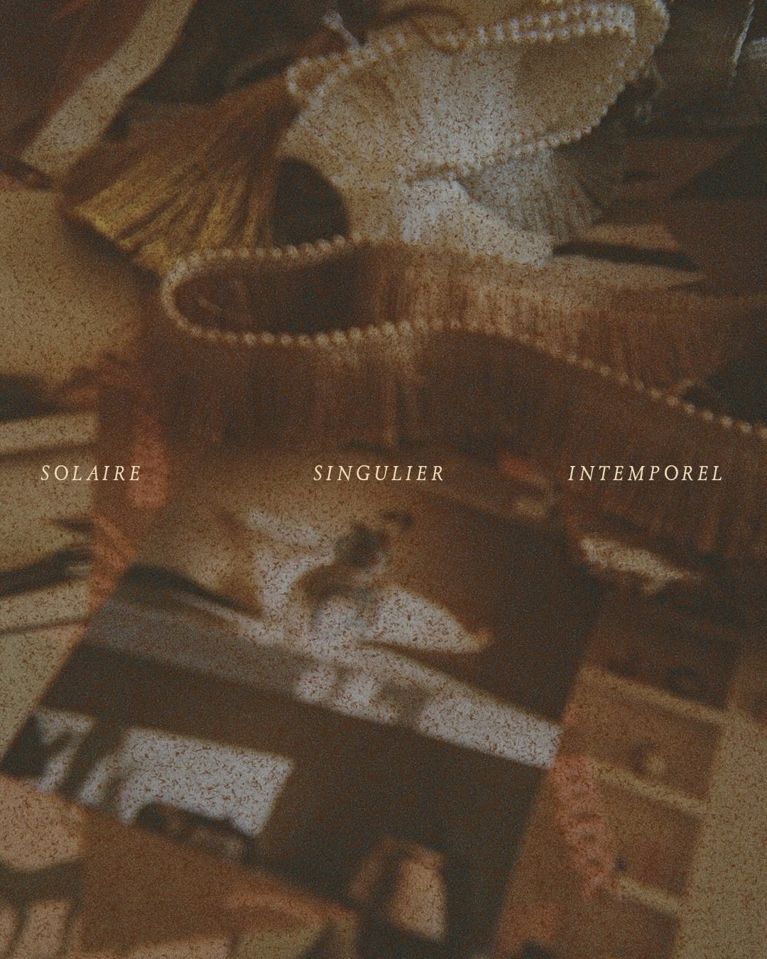 SOLAIRE.SINGULIER.INTEMPOREL 
J&rsquo;accompagne les marques &agrave; r&eacute;v&eacute;ler leur essence &agrave; travers une approche qui m&ecirc;le strat&eacute;gie, &eacute;motion et esth&eacute;tique.
Ann&eacute;e apr&egrave;s ann&eacute;e, j&rsq