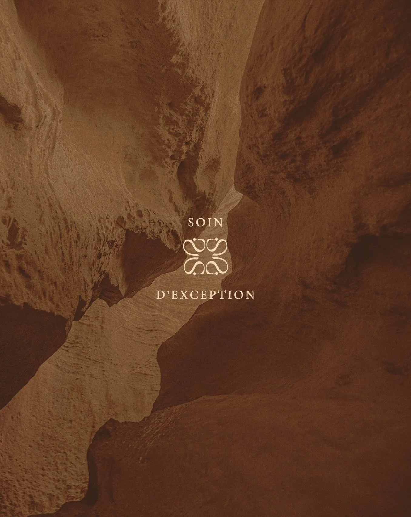 Siyara ~ soin d&rsquo;exception. 

#azuristudiosolaire 
#branding 
#universdemarque 
#studiocreatif 
#skincare