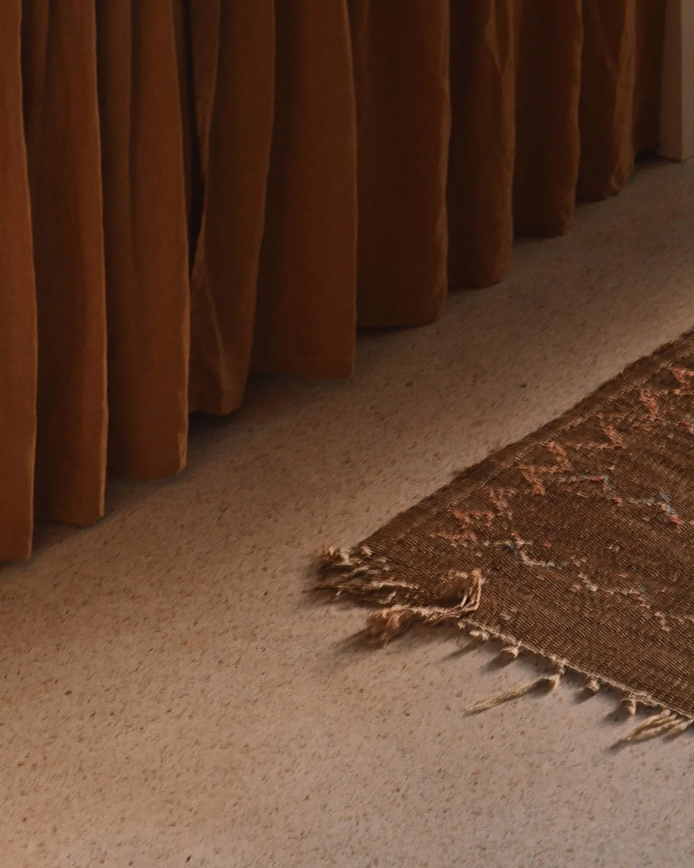 Pink Pepper House. 

Le magnifique travail photographique de Sarah @maroccancolours. 🌞

@pinkpepperhouse_essaouira 

#azuristudiosolaire 
#maisondhotes 
#essaouira 
#studiographique 
#identit&eacute;demarque