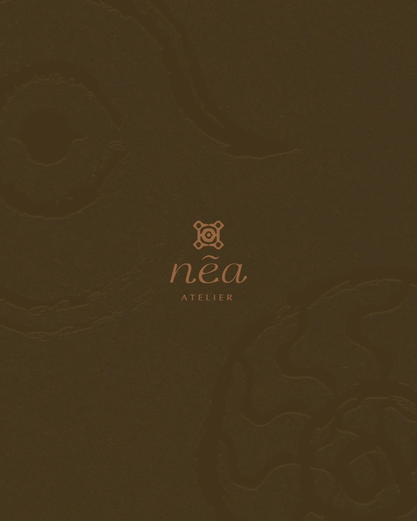 Univers de marque ~ 

@nea_architecture_corse 

#azuristudiosolaire 
#branding 
#identitevisuelle 
#illustration 
#studiographique