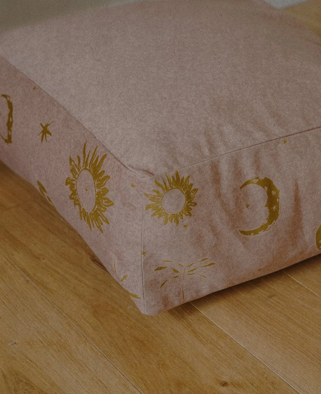 Coussin de sol - rose - 4.jpg