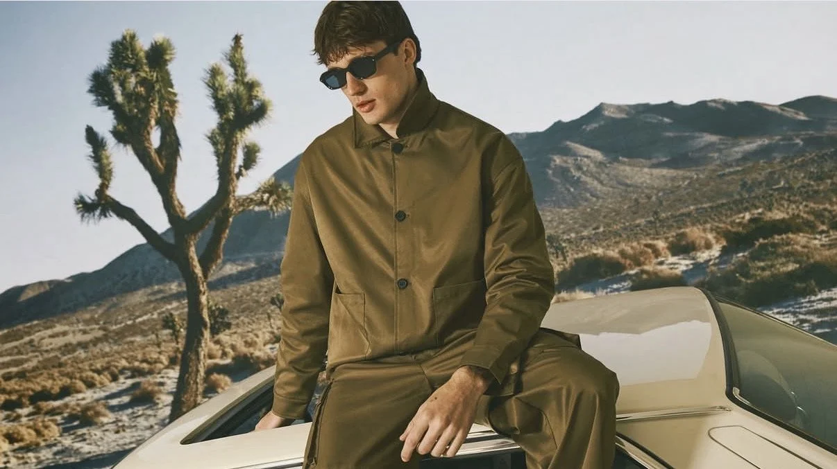 Hollins backdrops LED video screen shown in-use on a menswear fashion campaign for Shein. Hollins backdrops are available to hire throughout the UK via our Manchester studio.