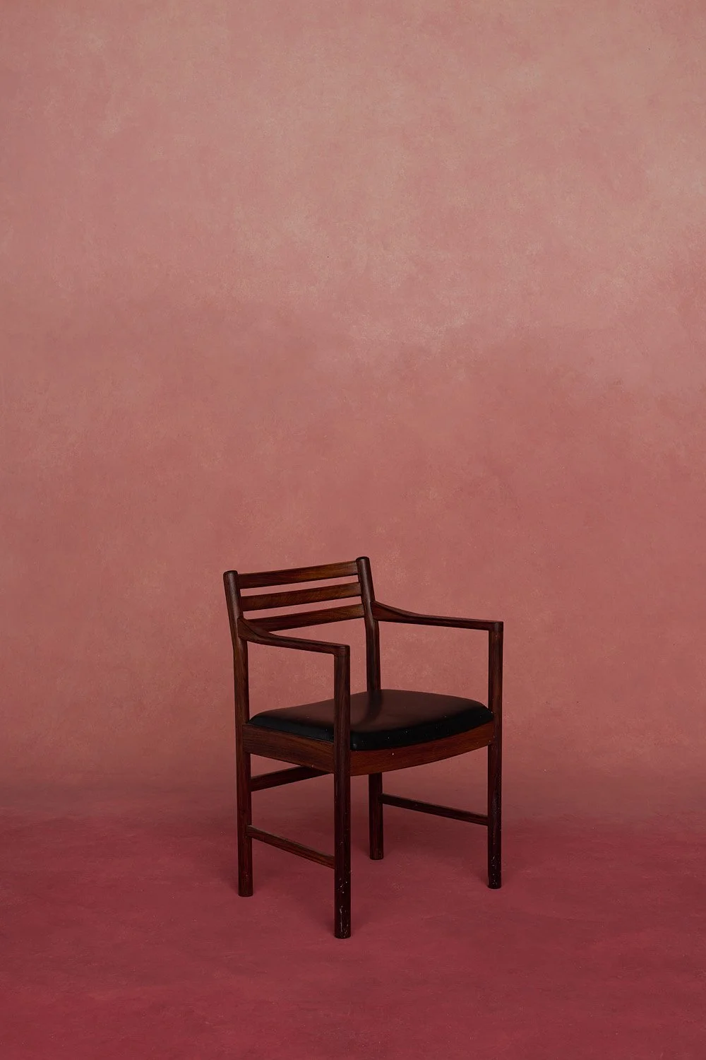Pink gradient backdrop for hire