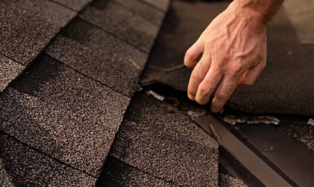 Roof Inspection Checklist for Illinois Homeowners