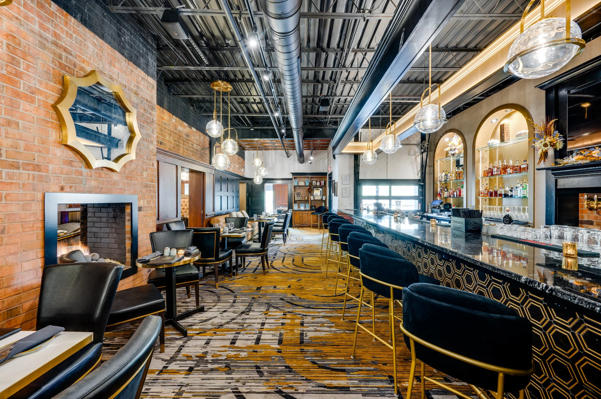 The Crown's Ember_Bar & Lounge 2.jpg