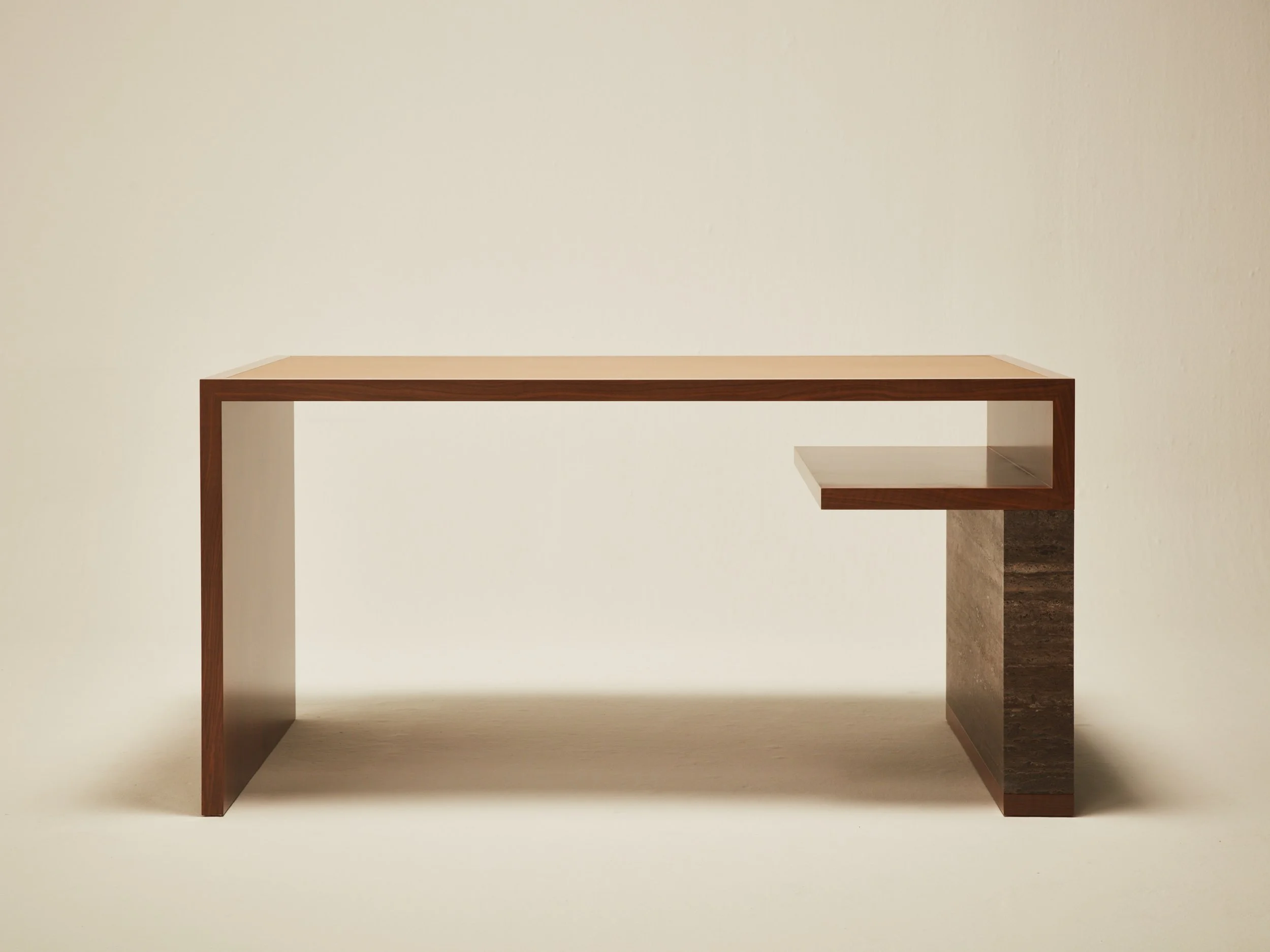 Rectilinear Writing Table