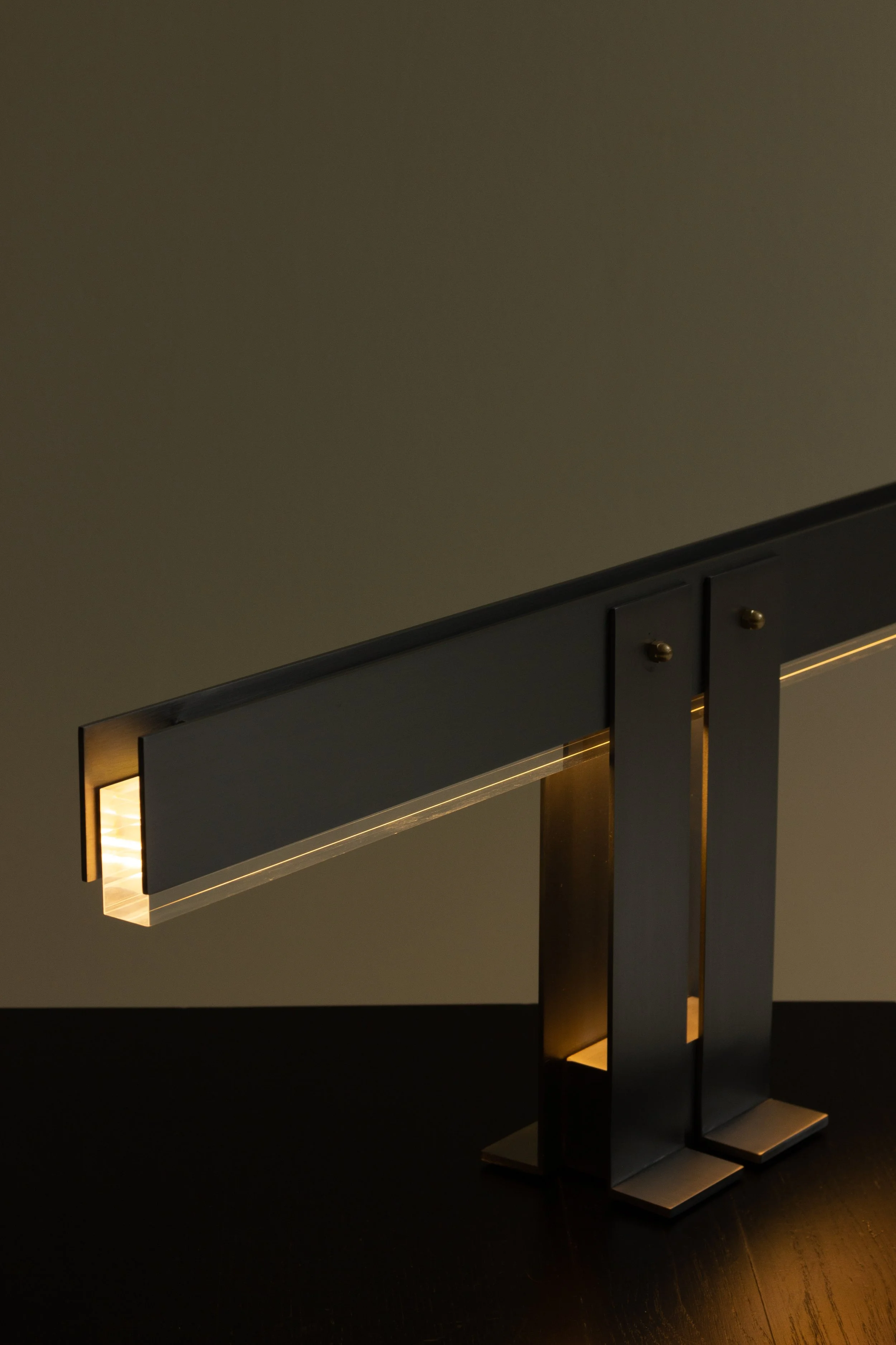 Straal table lamp