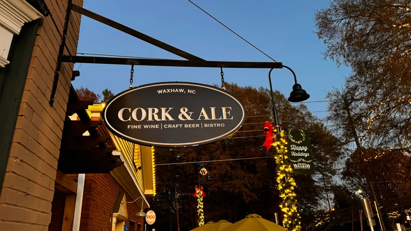 LIVE MUSIC: Cork & Ale