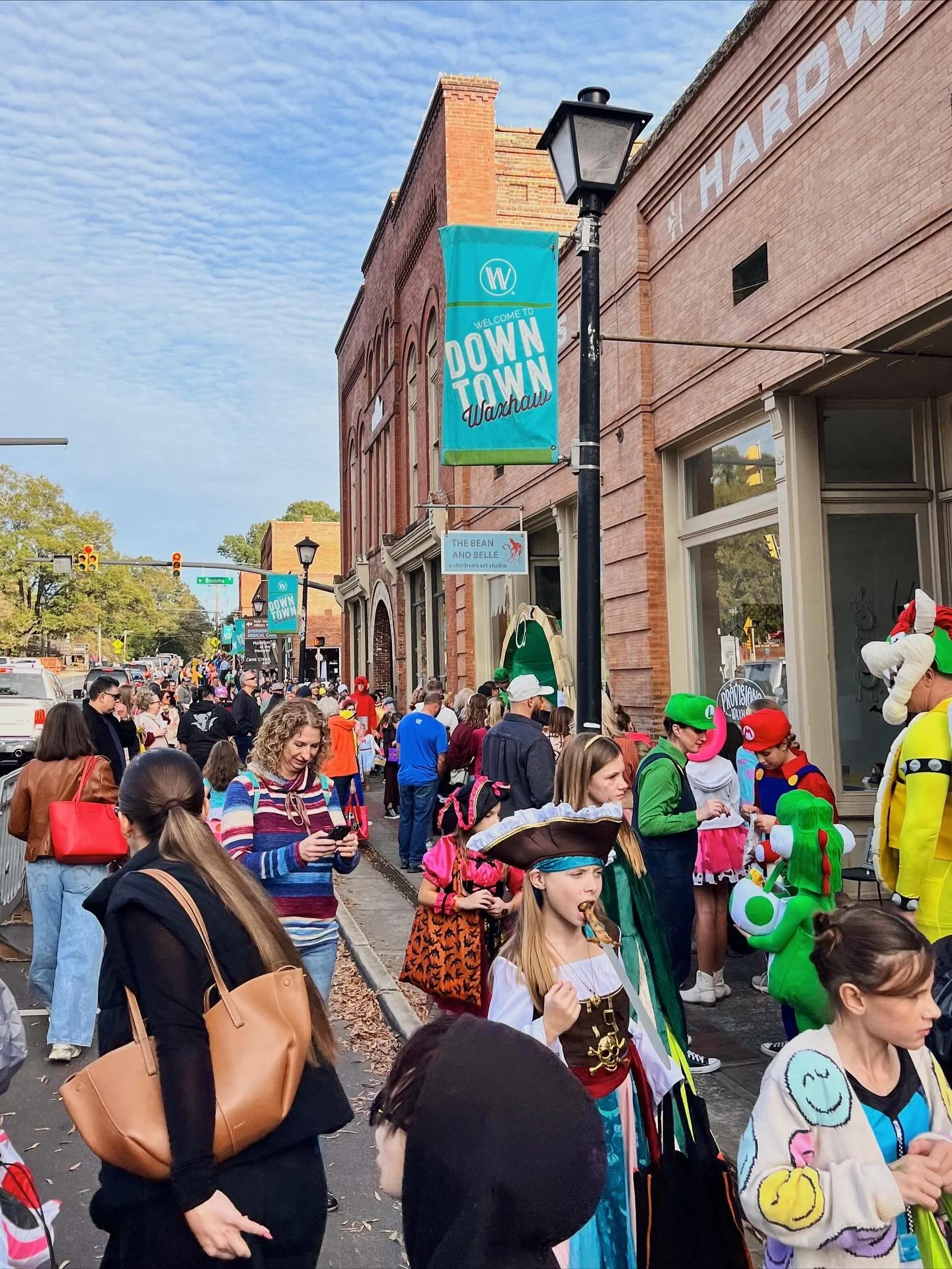 What a FRIGHTFULLY Fun Night π
We’re still smiling from Fright Night in Downtown Waxhaw — one of our community’s most loved traditions!
This event shines because it’s powered by you — families, neighbors, small busine