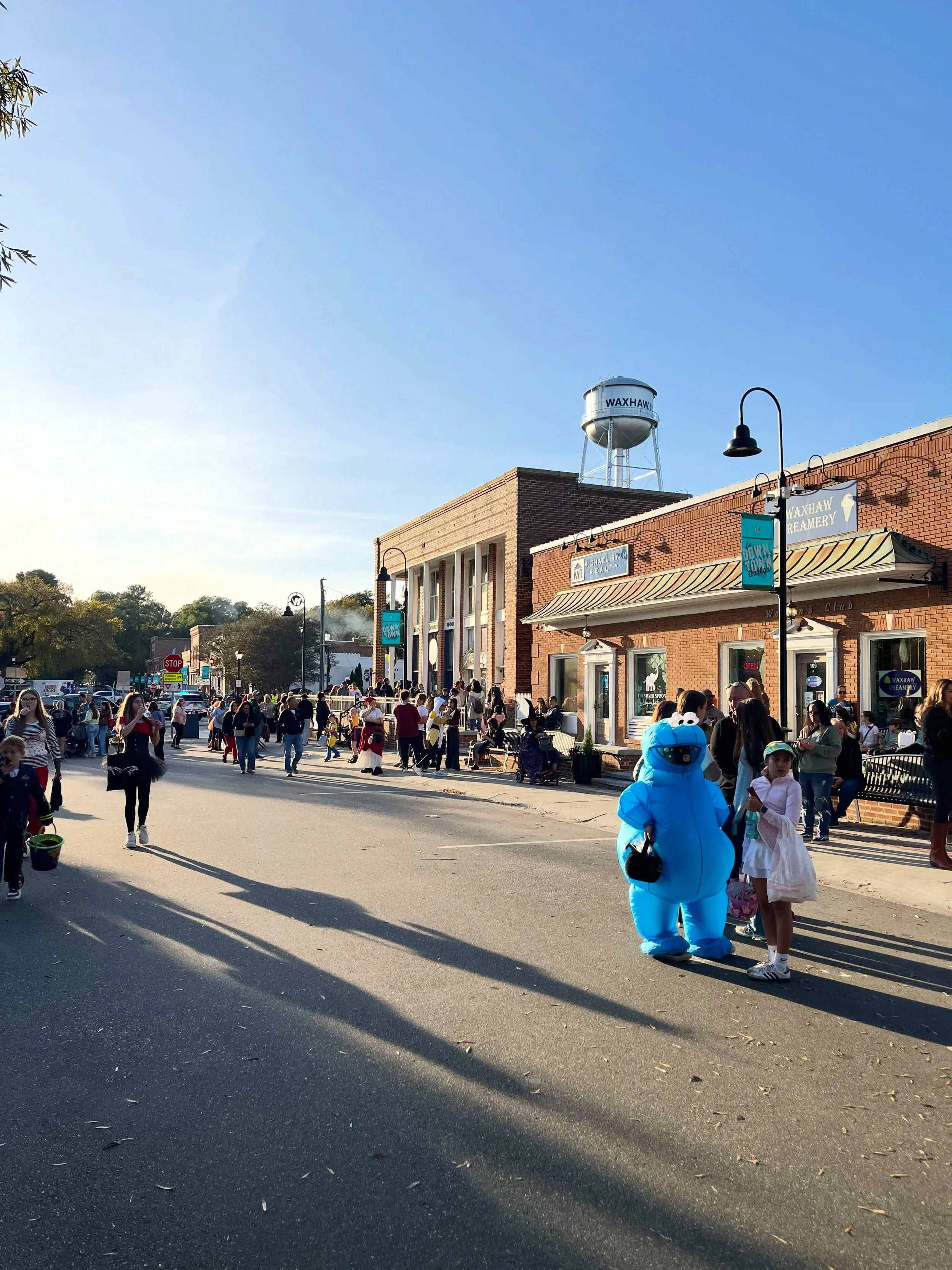 ☀️🎃 It&rsquo;s a BOO-tiful day for a FRIGHT NIGHT! 

The sun is shining, the candy is ready, and Downtown Waxhaw is getting dressed up for a frightfully fun evening!

FRIGHT NIGHT 2026 is TODAY, and we&rsquo;ve got plenty of tricks, treats, and spoo
