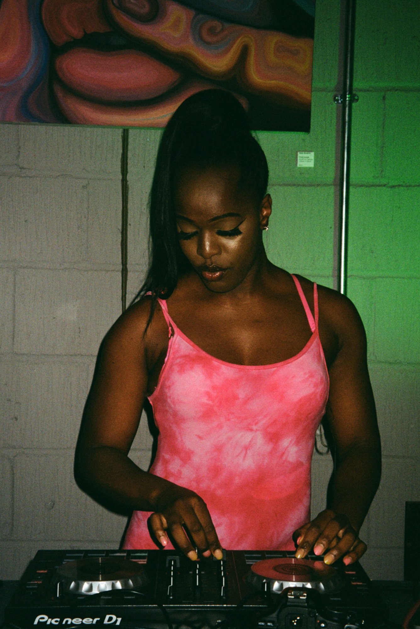 Studiobanno_Portfolio_Lottie-Mac_Divergence_05_1336x2000.jpg