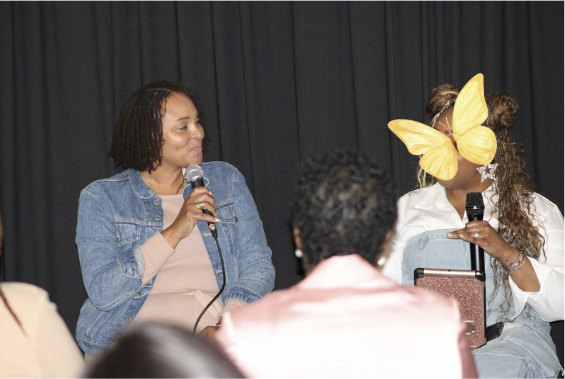 Panel discussion at 40 Won: Courageously and Confidently Conquering Our Hair, Skin, and Wellness Meet-Up, hosted by Ebony Stroder. I was invited as a vendor and guest speaker.