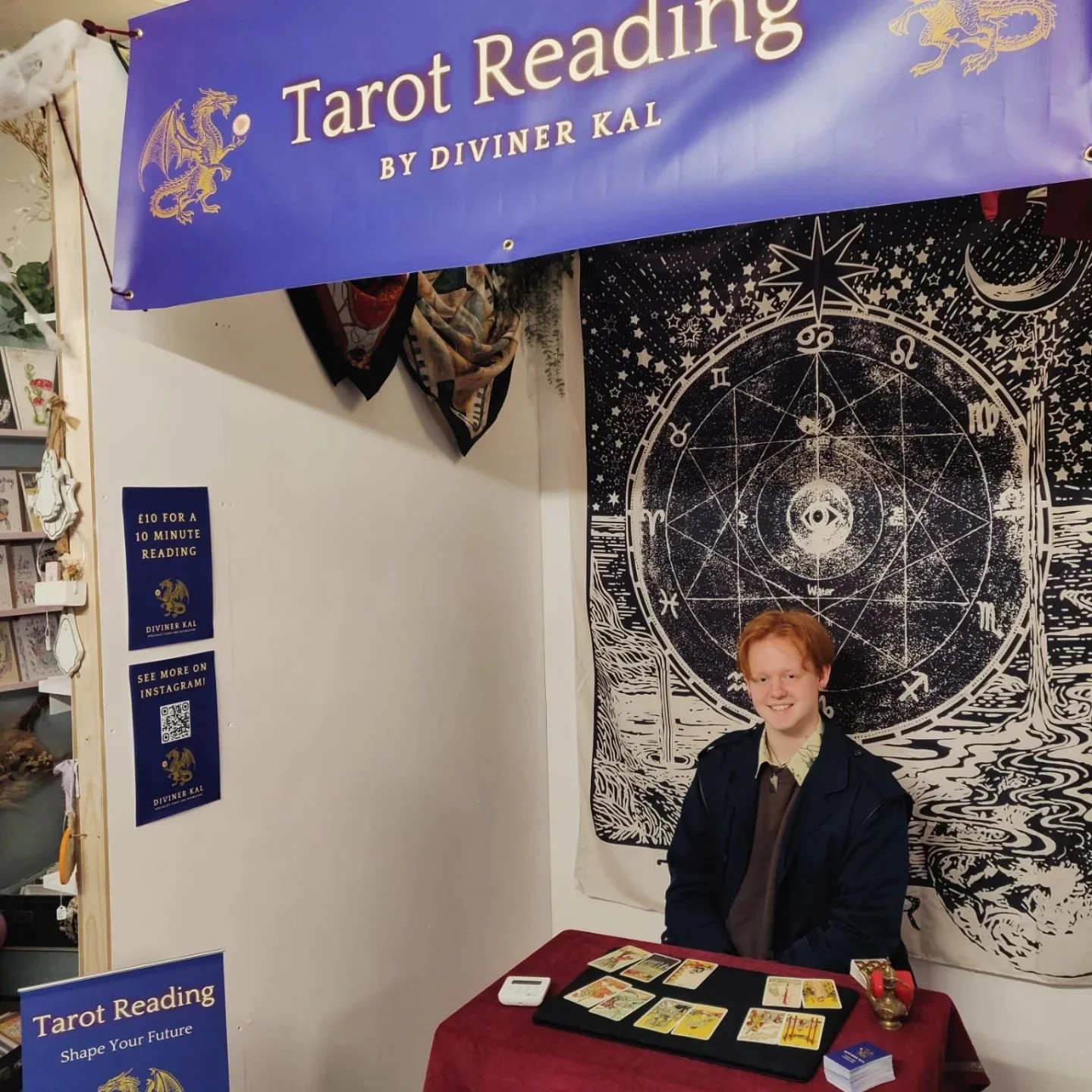 Super excited to announce that I'll be reading regularly at @redbrickmarket_sheffield from now on! Regular working hours still TBC but you can guarantee I'll be there on a Saturday. Pop down for a reading!
.
.
.
.
.
#tarotreader #sheffield #vintagesh