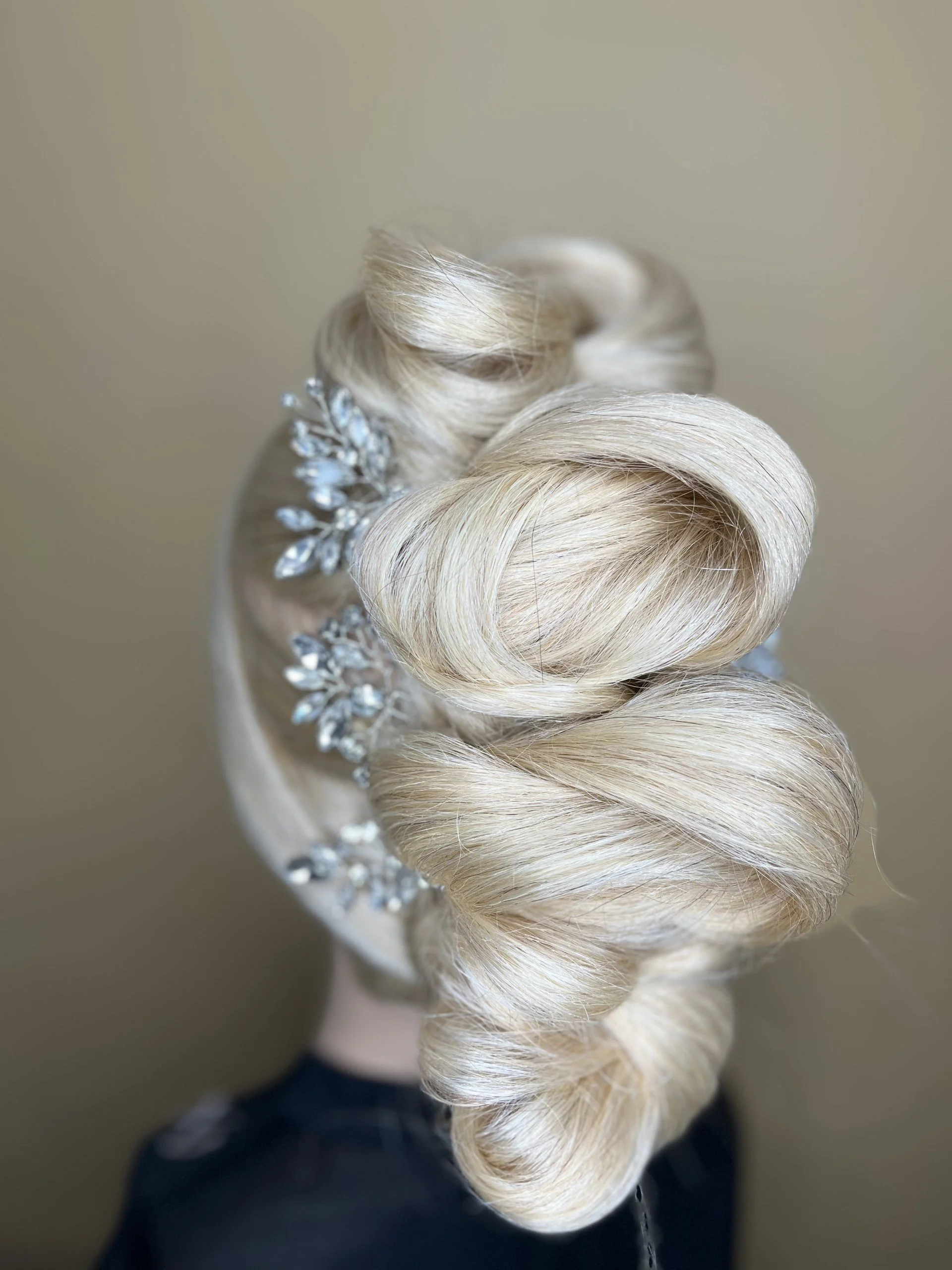 peinado alto laura rudi.jpg