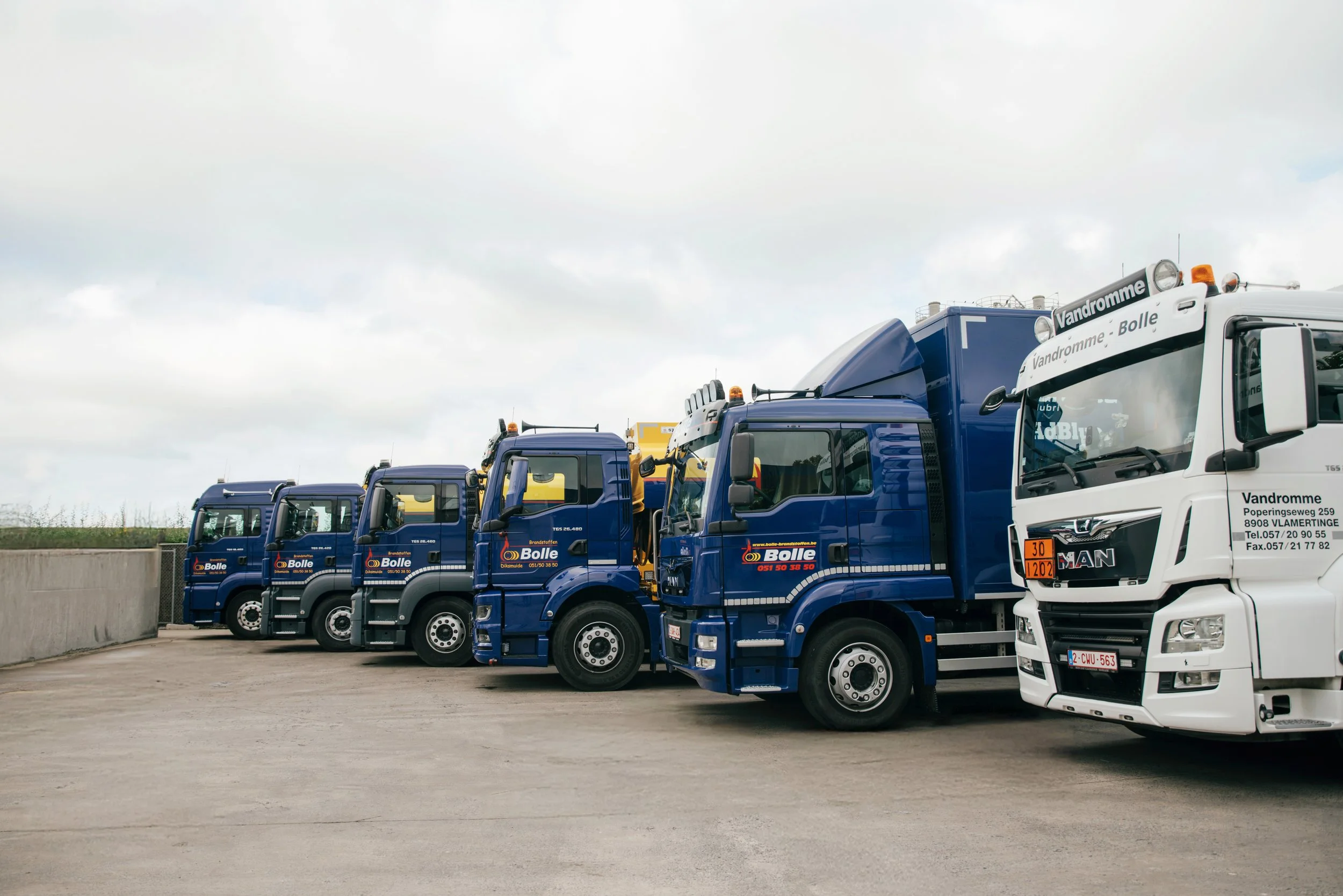 Blauwe diesel in camion