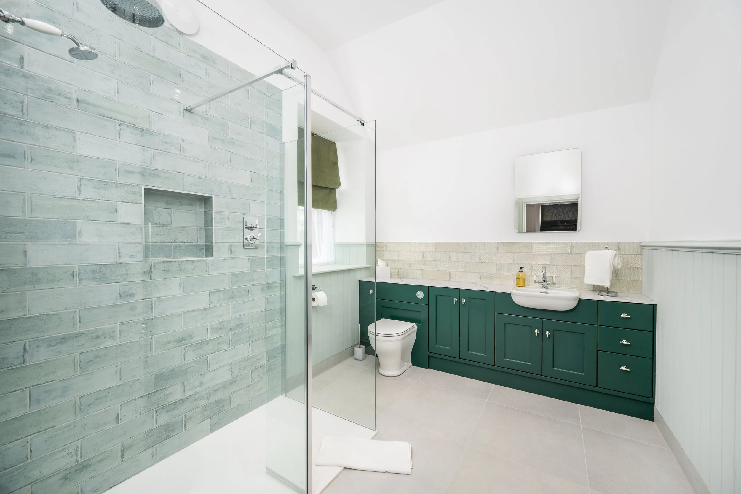 Elegant bathroom with green features