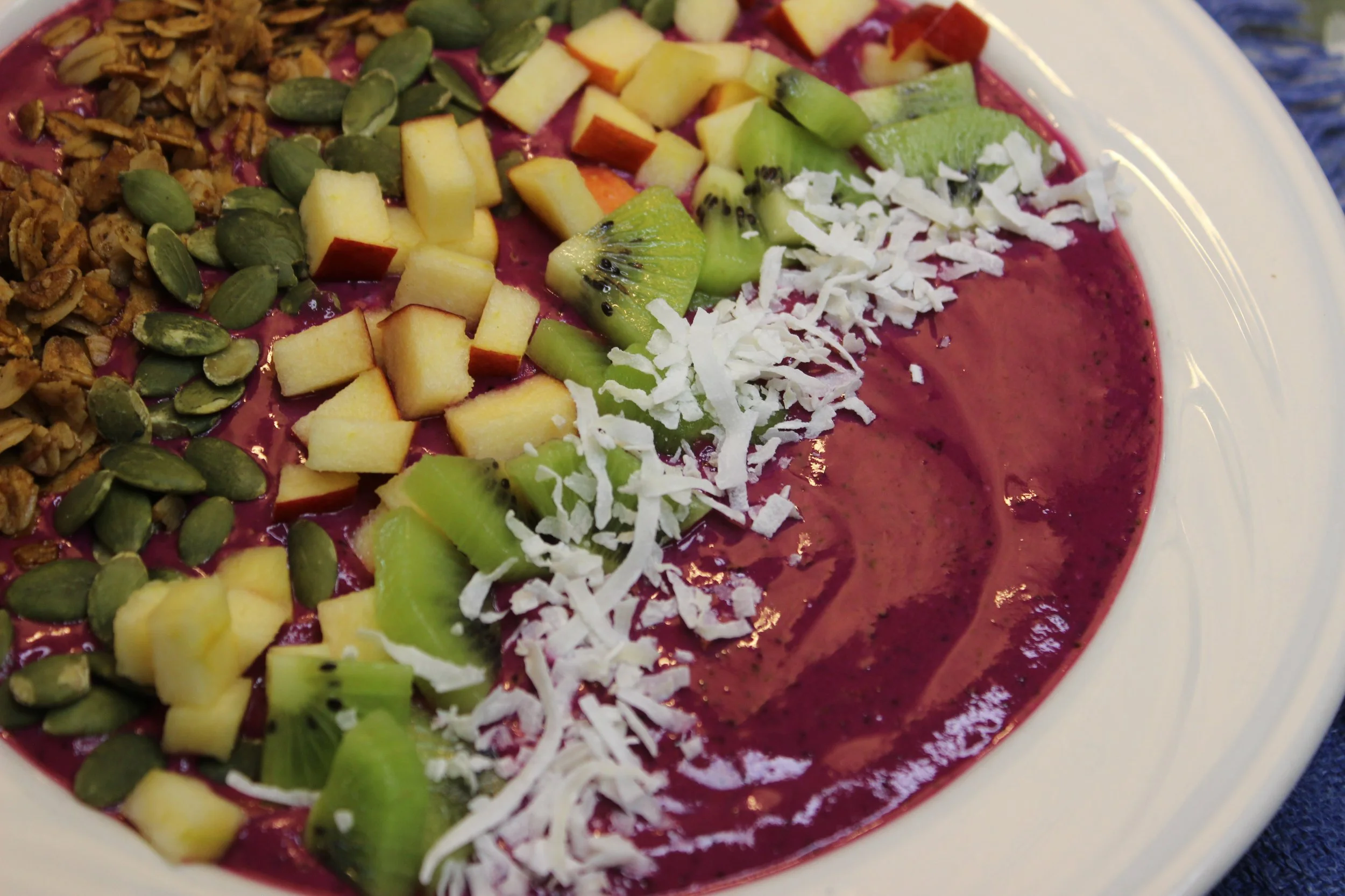 Roasted Beet &amp; Blueberry Smoothie Bowl