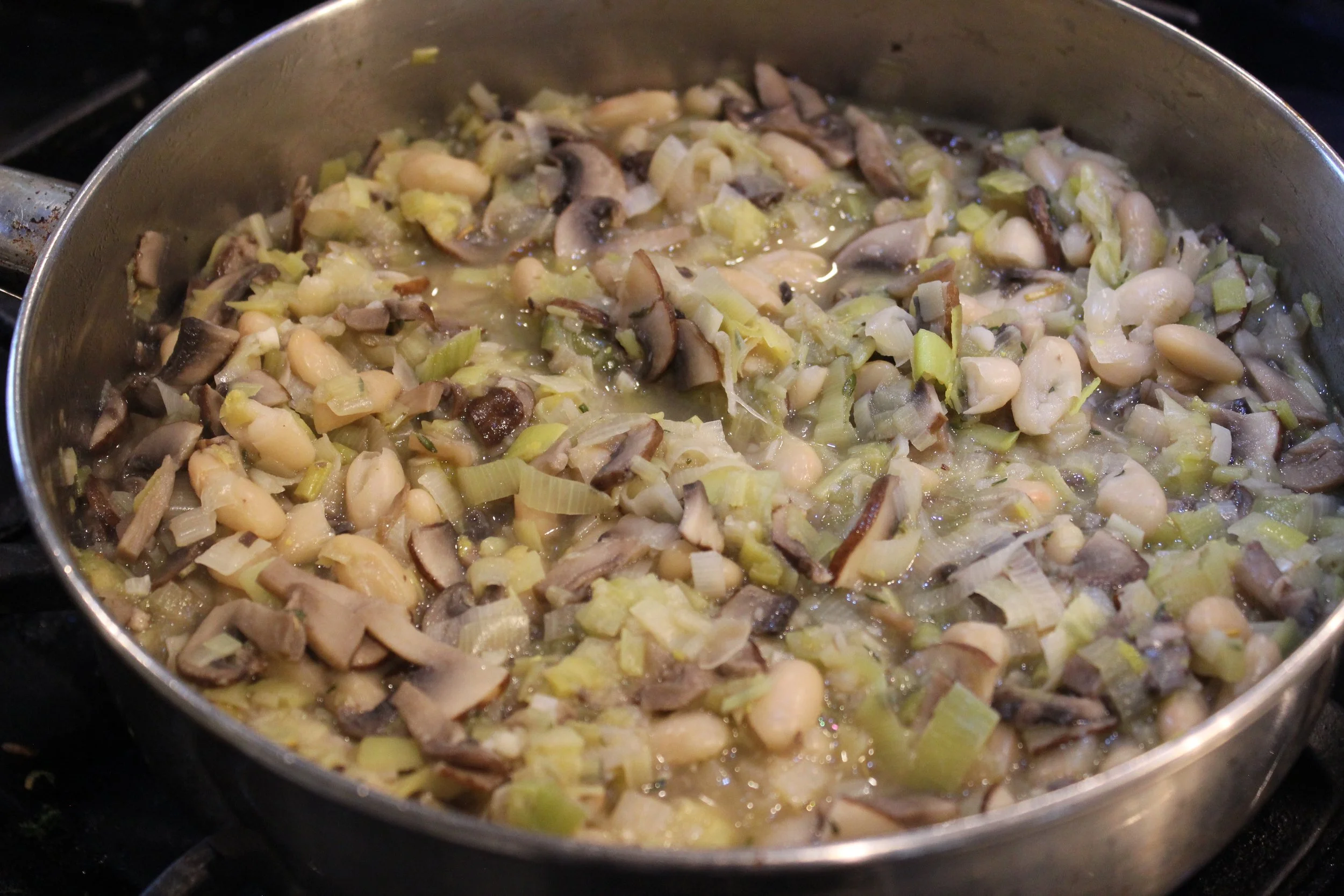 Leek, Mushroom, and White Bean Ragout