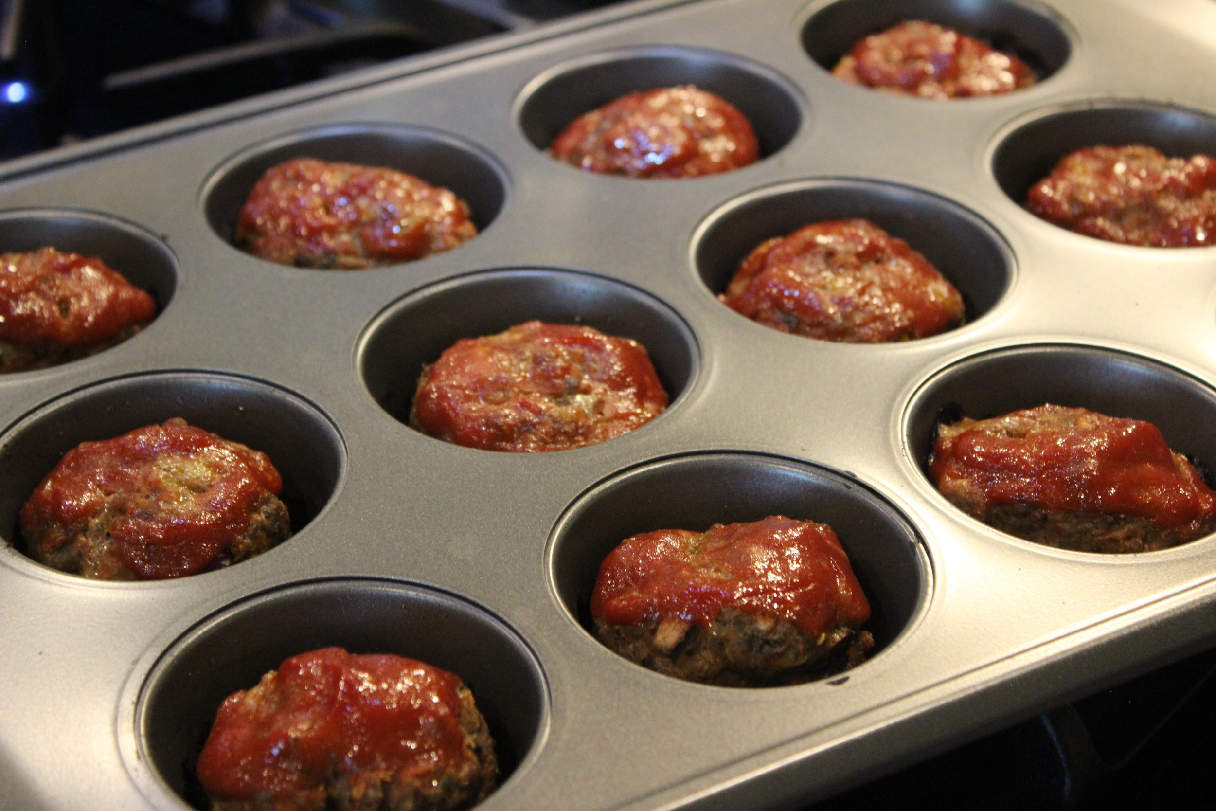 Beef &amp; Kidney Bean Meatloaf Muffins