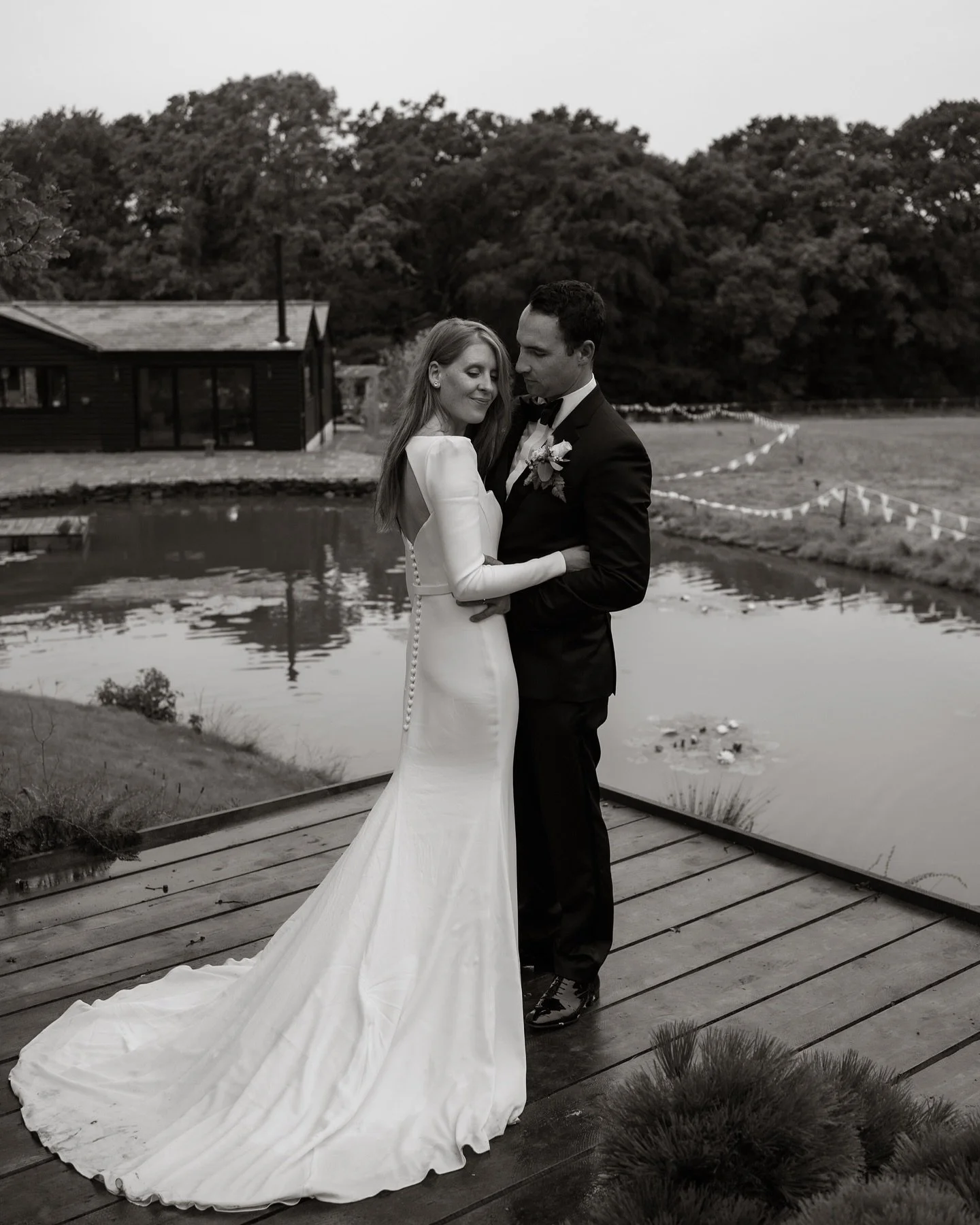 Time for some more of this beautiful wedding on my feed. Frankie &amp; Robert ✨

Can&rsquo;t believe I&rsquo;ve edited the final gallery of 2024. So so excited for all my gorgeous weddings in 2025 ✨

#dorsetweddingphotographer #bohoweddingphotographe