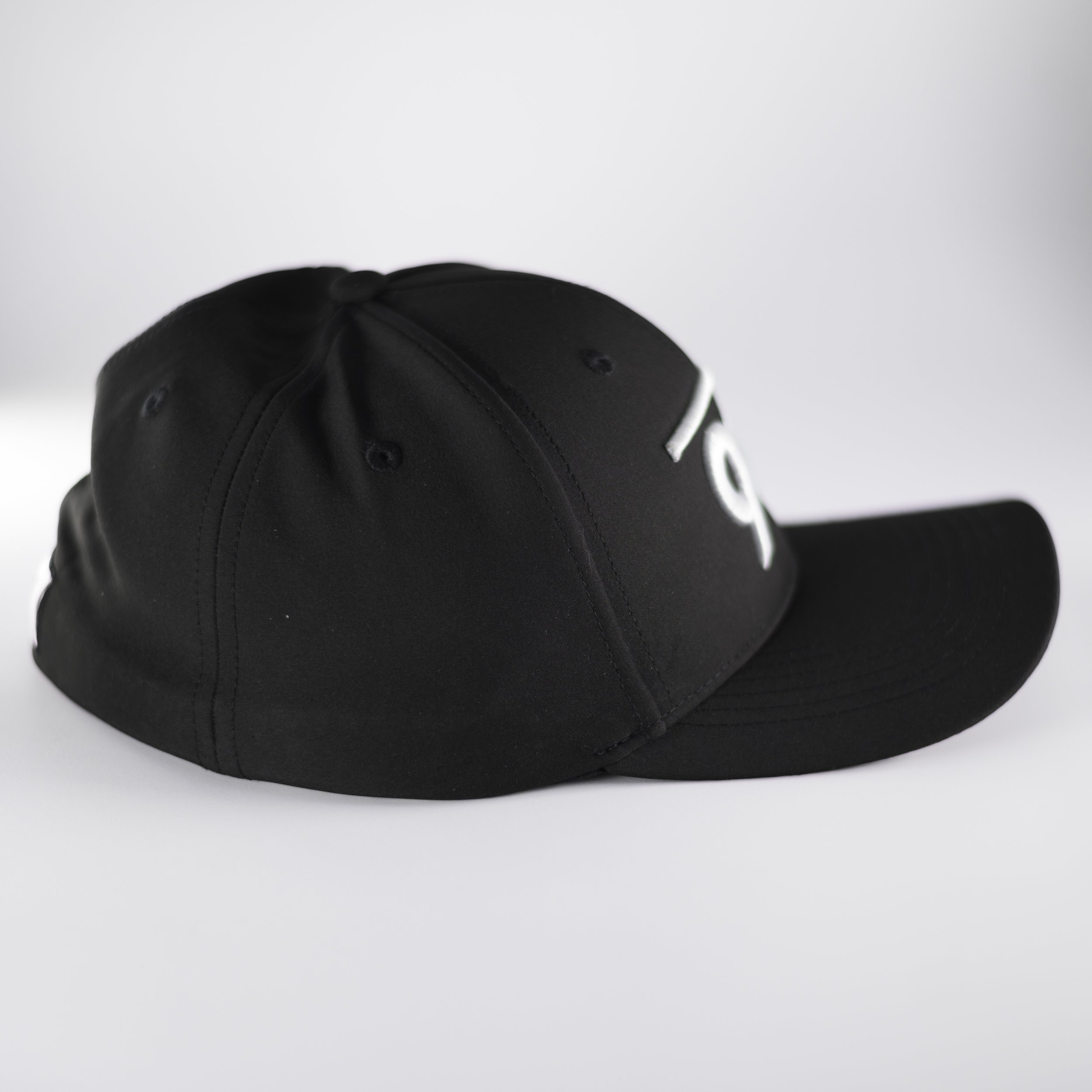 BelowBrandHats_0534-459.jpg