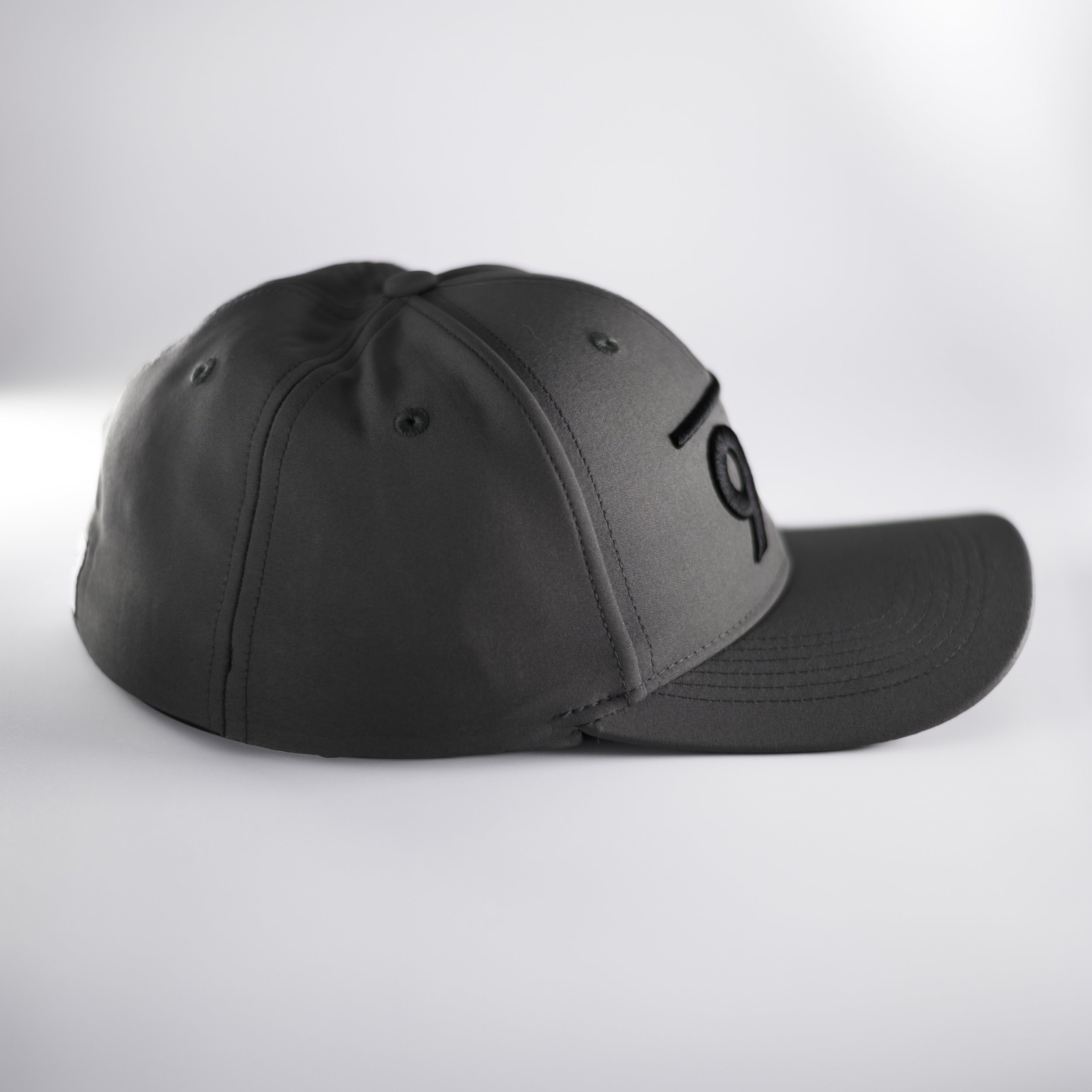 BelowBrandHats_0534-510.jpg