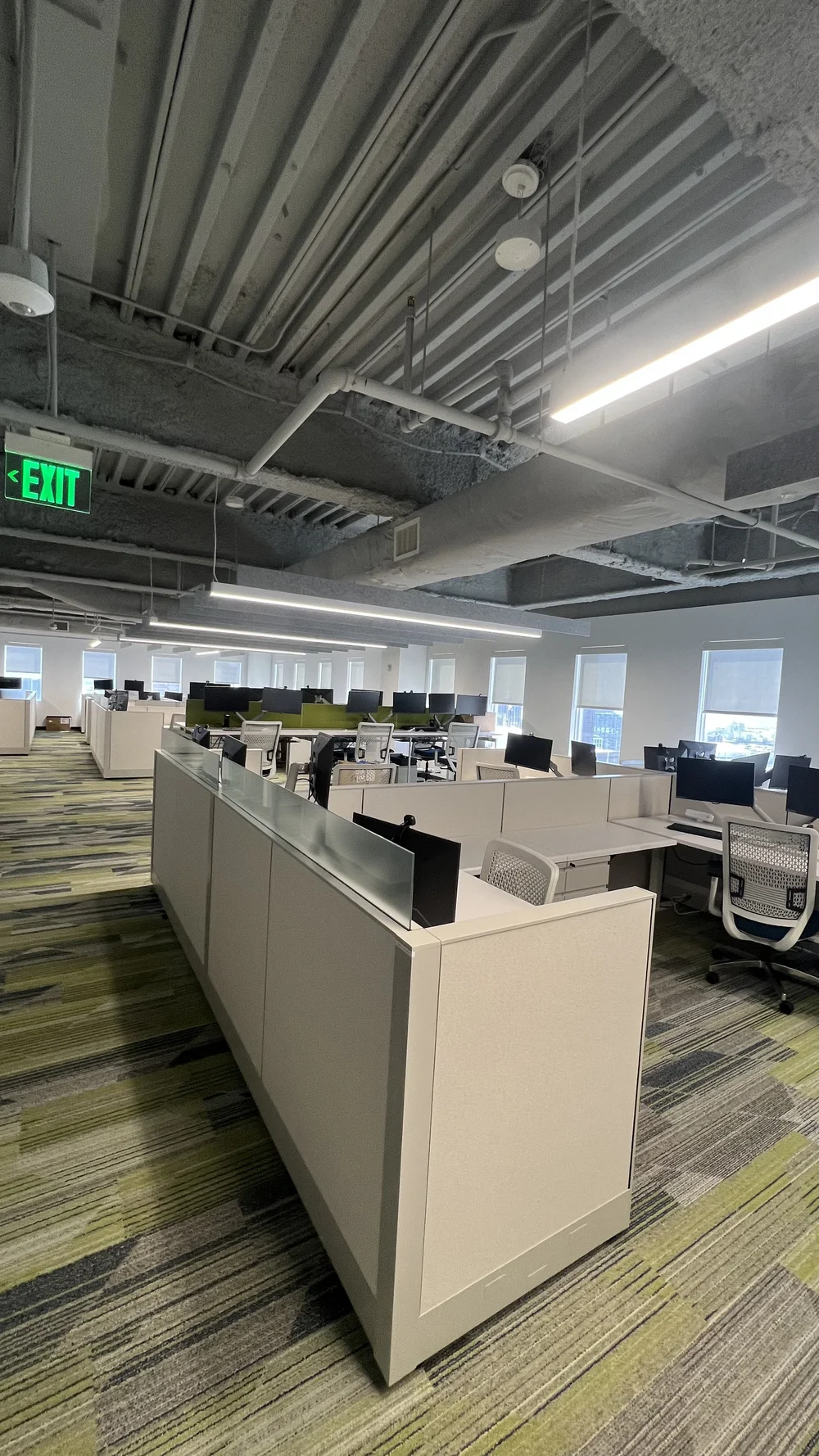 Commercial workstations with task seating and storage
