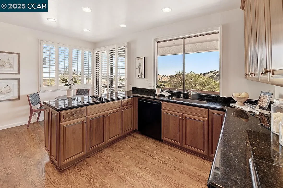 Walnut Creek Rossmore Real  Estate