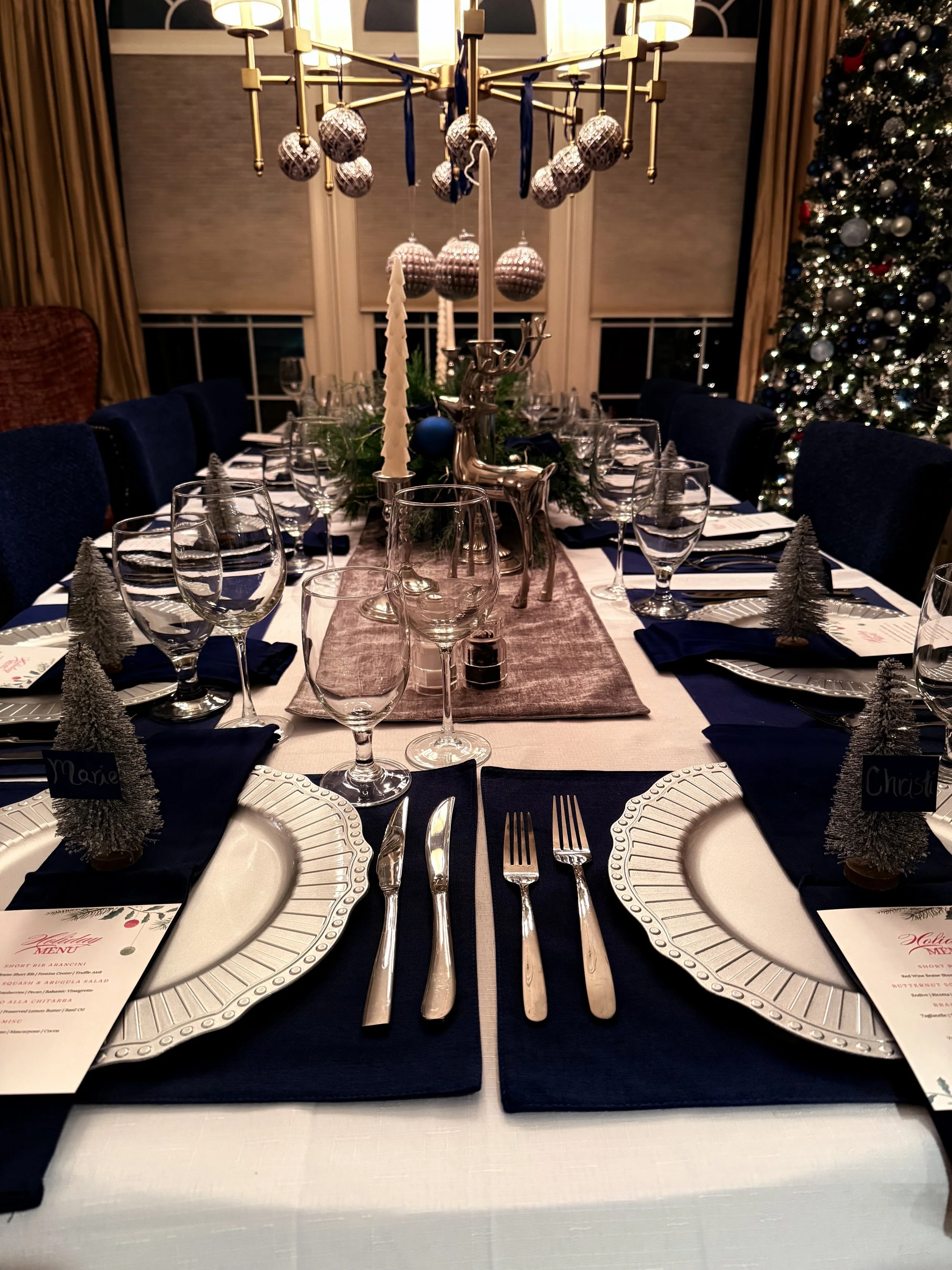 christmas dinner party table setting