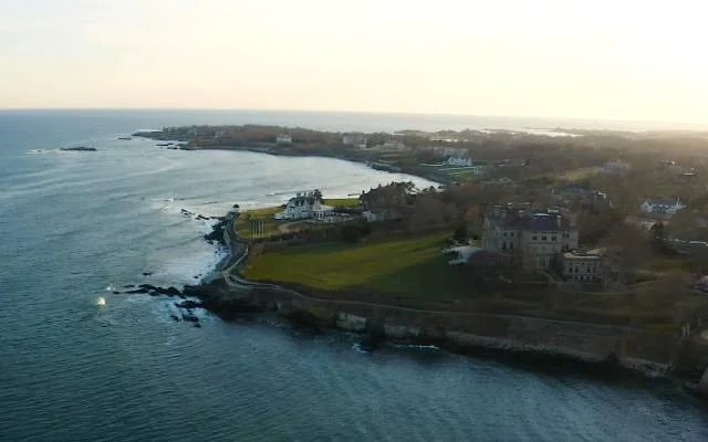 Should You Hire a Private Chef in Newport, Rhode Island? A Complete Guide for Vacation Rentals &amp; Events