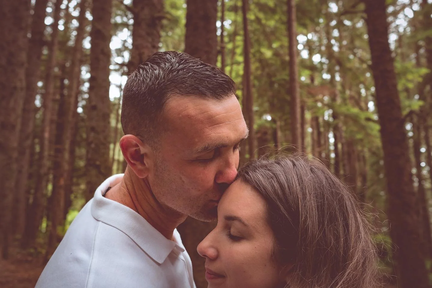 What I don&rsquo;t think a lot of people realize is the EXPERIENCE of getting your photos taken is a memory in and of itself. 

I&rsquo;ve always loved getting photos done with my husband because it&rsquo;s this designated time to pause and just be p