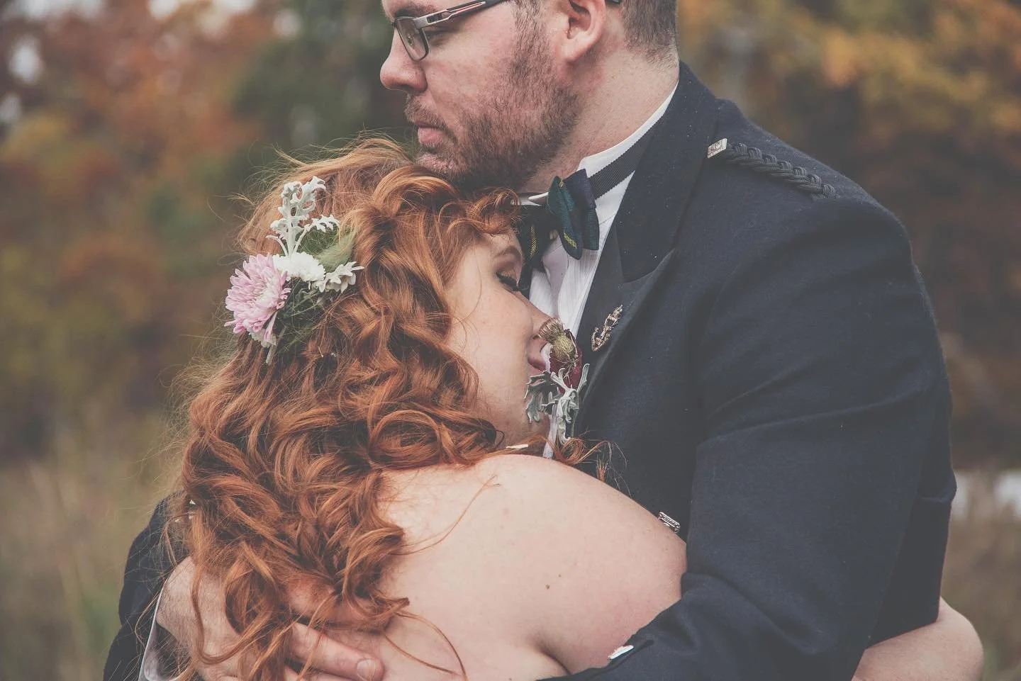 All the love ✔️
.
.
.
#weddingphotographer #weddingphotography #oregonweddingphotographer #brideandgroom #fallwedding #pnwweddingphotographer