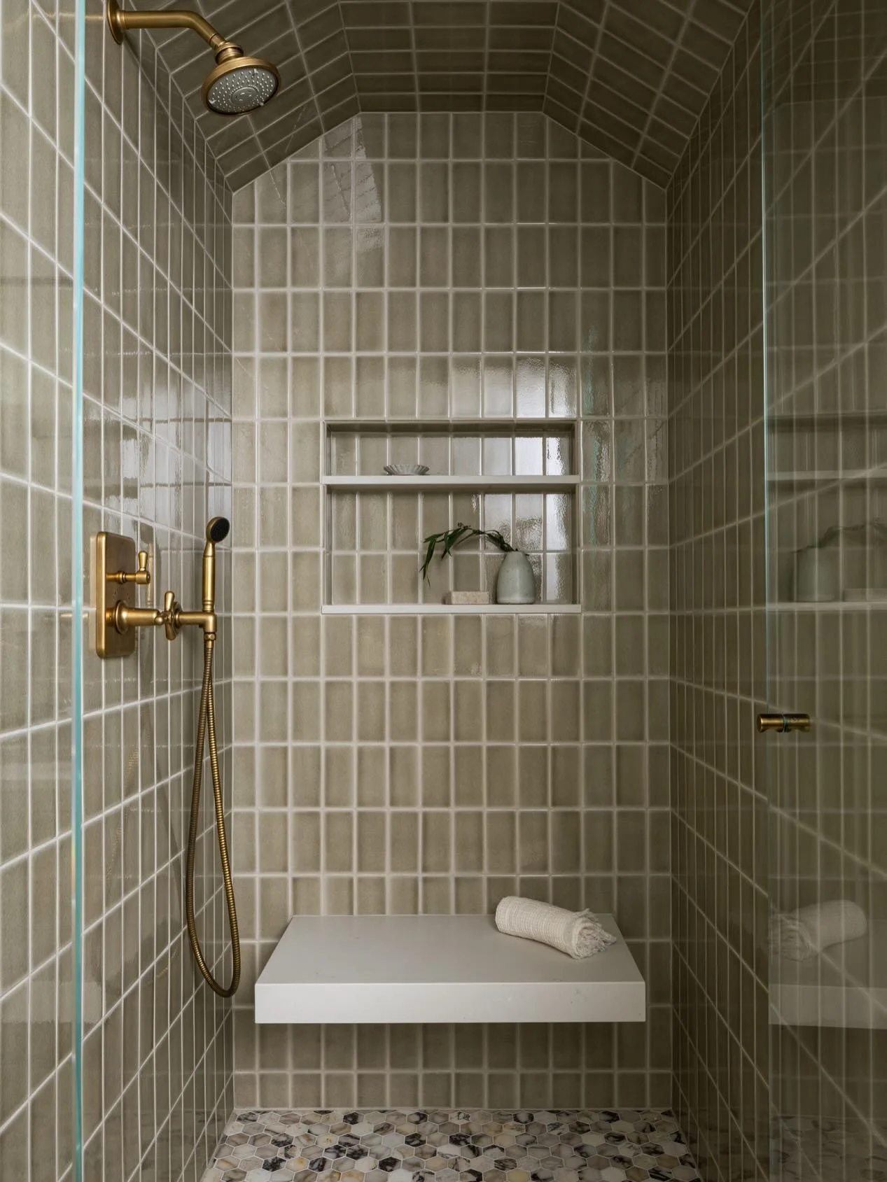 The bathrooms from our recent Highland Park remodel deserve their own spot on the grid. 
 
 
 
 
 
#jarllc #bathroom #bathroomreno #bathroomdesign #bathroomdecor