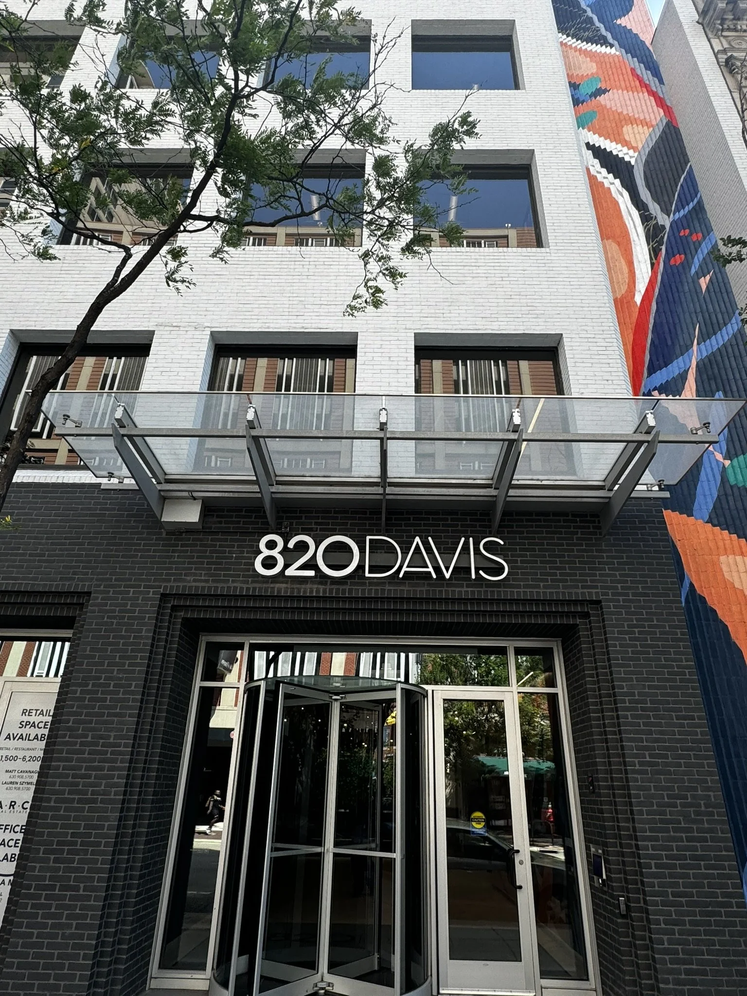 820 Davis: Custom Sign