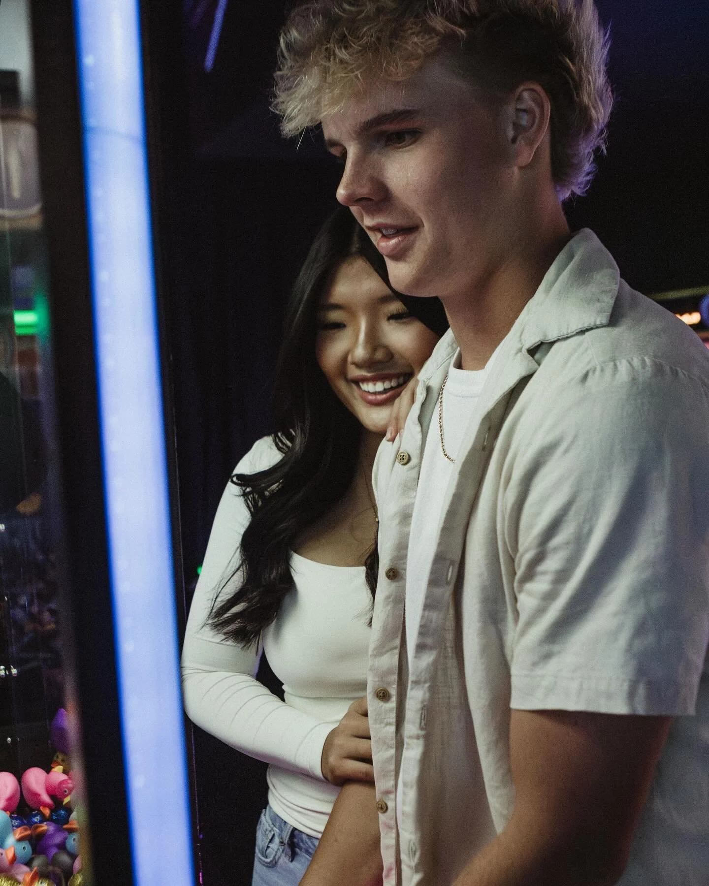 Fun at the arcade with Kaitlin &amp; Jackson 💚

#birmingham #birminghamphotographer #photography #bham #bhamphotographer #bhamphotography #couplesphotography #couplesshoot #arcadephotoshoot