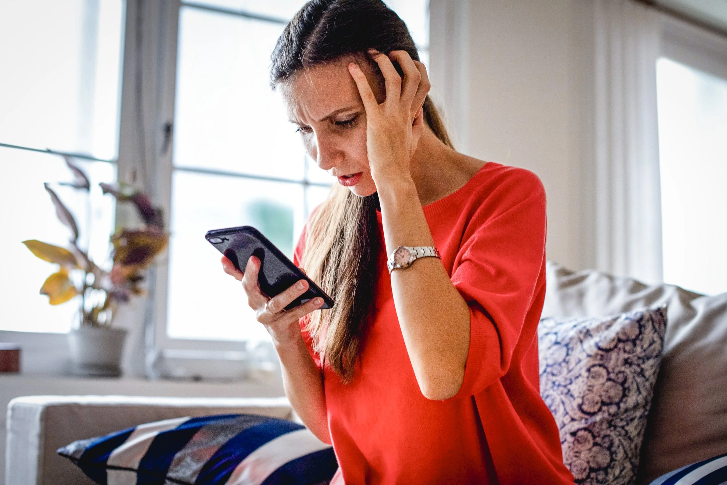 pregnant woman in colorado googling if her symptoms are normal