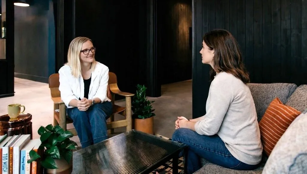 colorado therapist helping woman with pregnancy anxiety