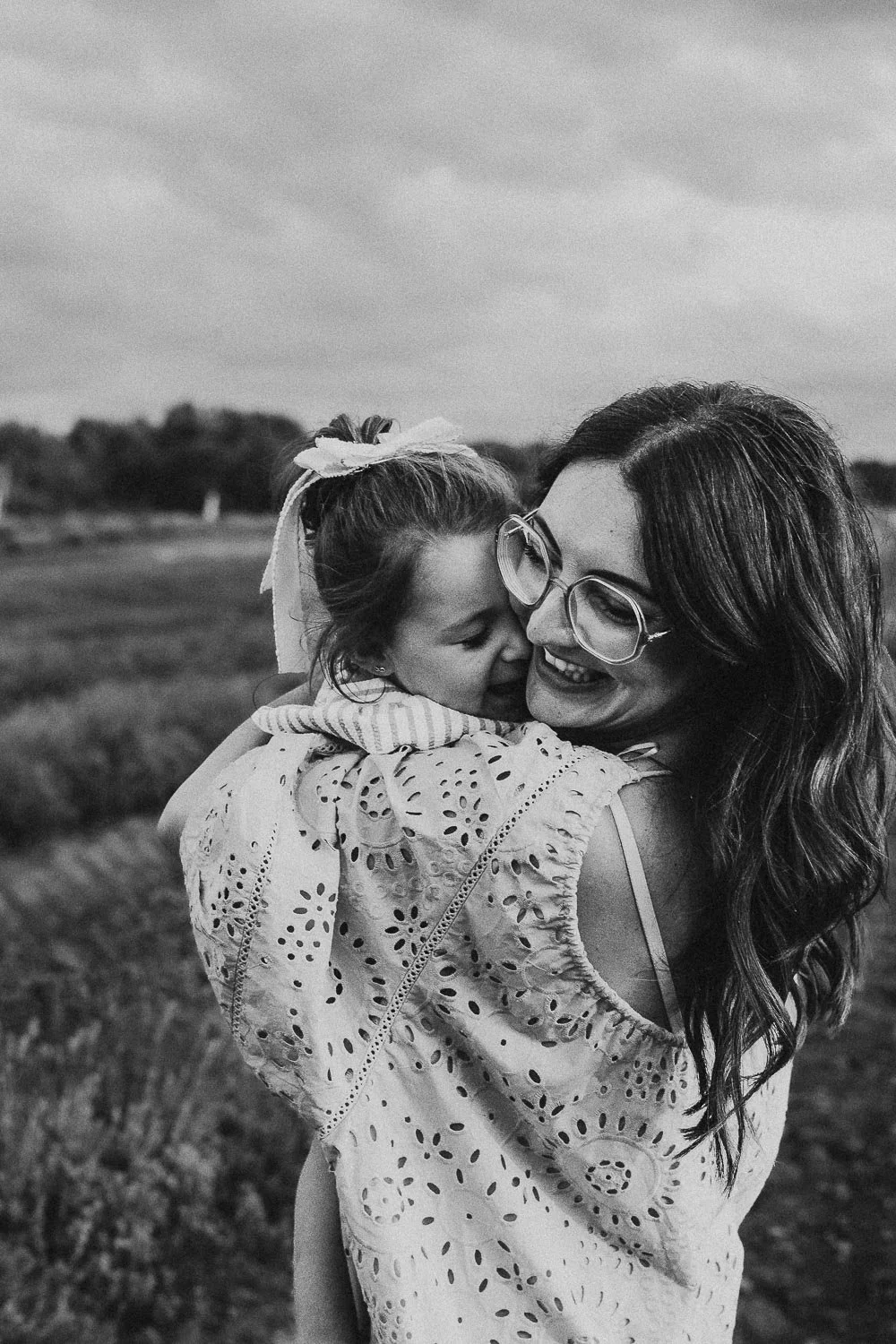 Candid family photo of mom and kid at La Maison Lavande near montreal