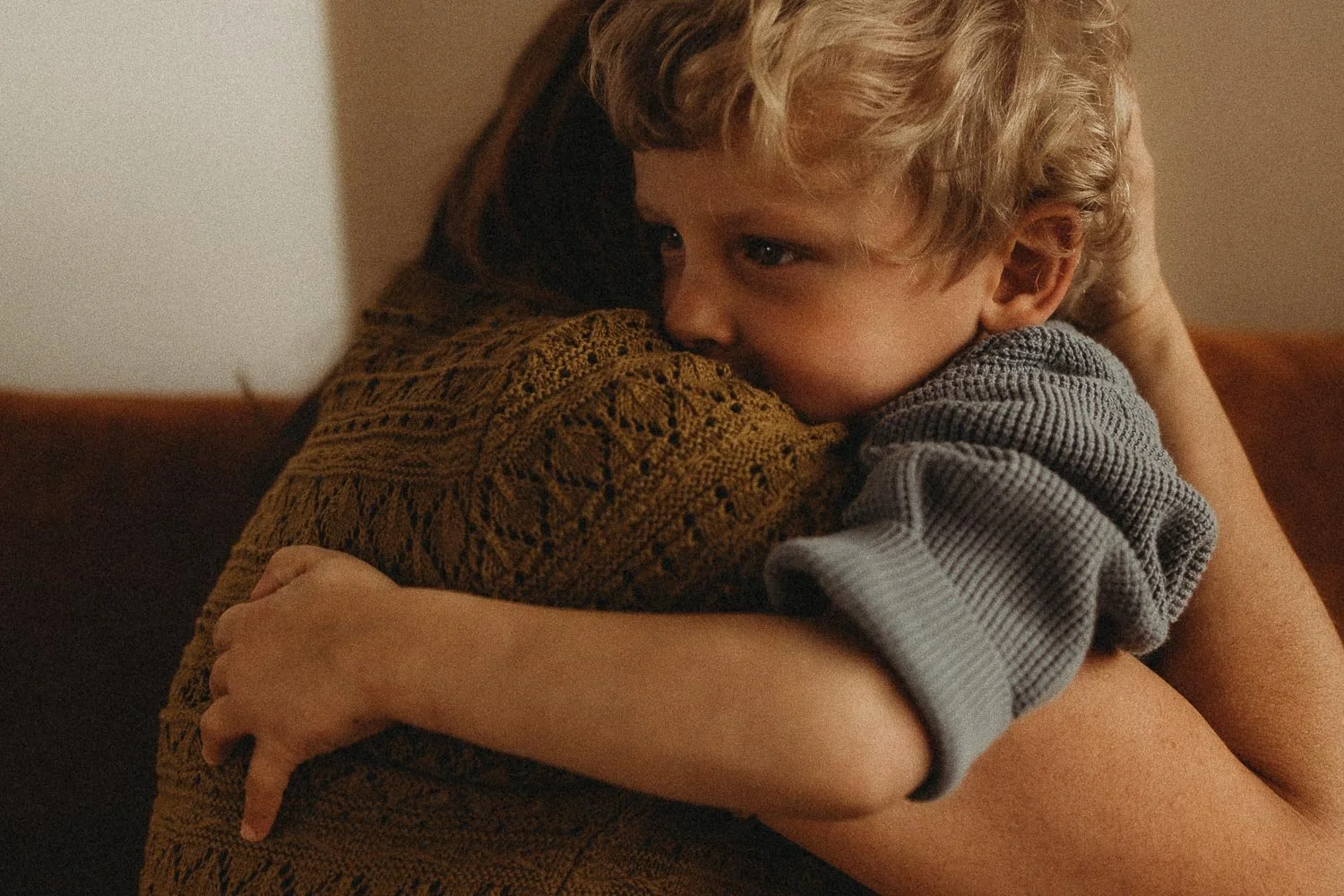 What Actually Happens During a Motherhood Session