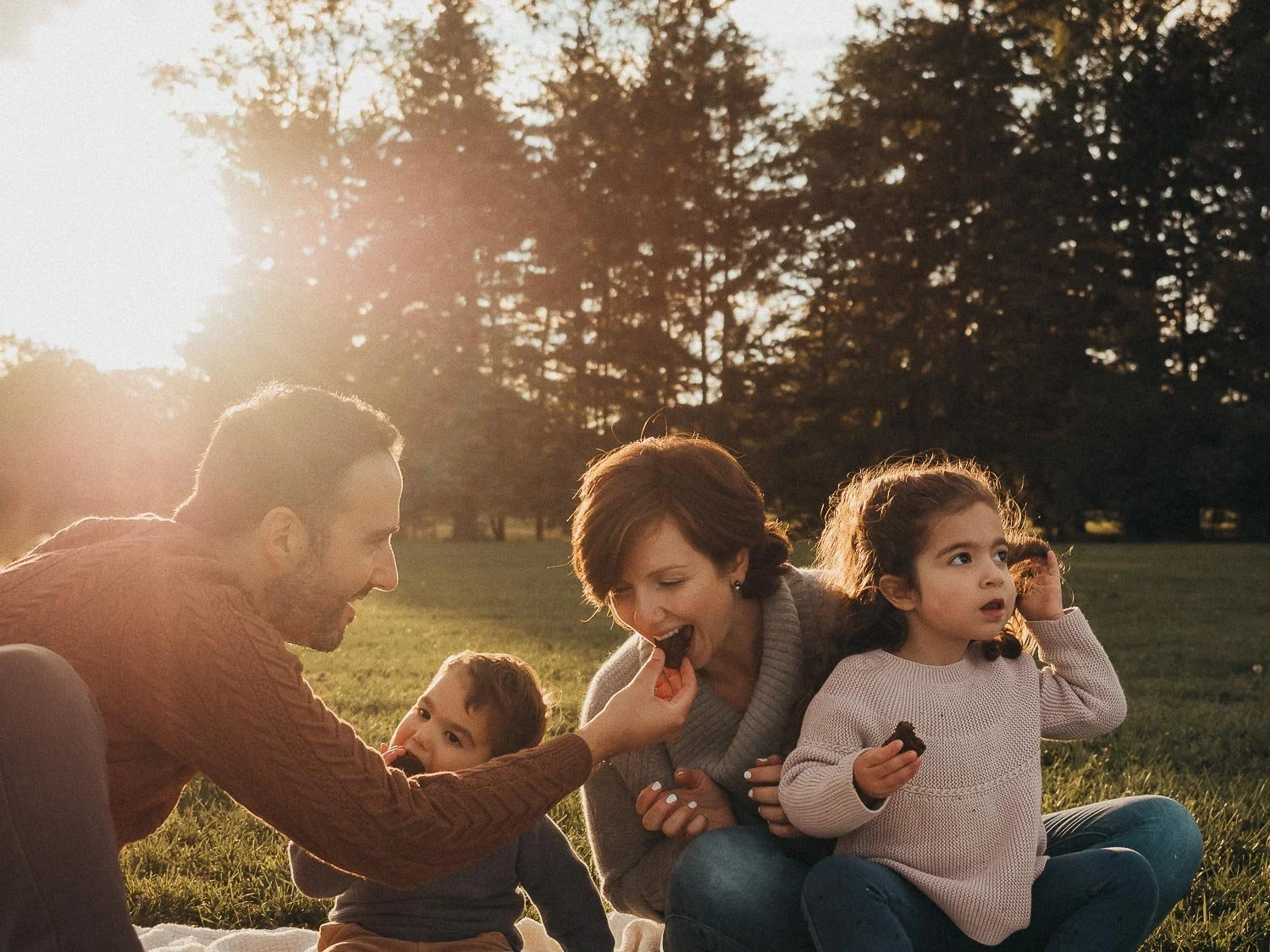 Jen Blanco Photography_Montreal Outdoor Fall Family Session-32.jpg
