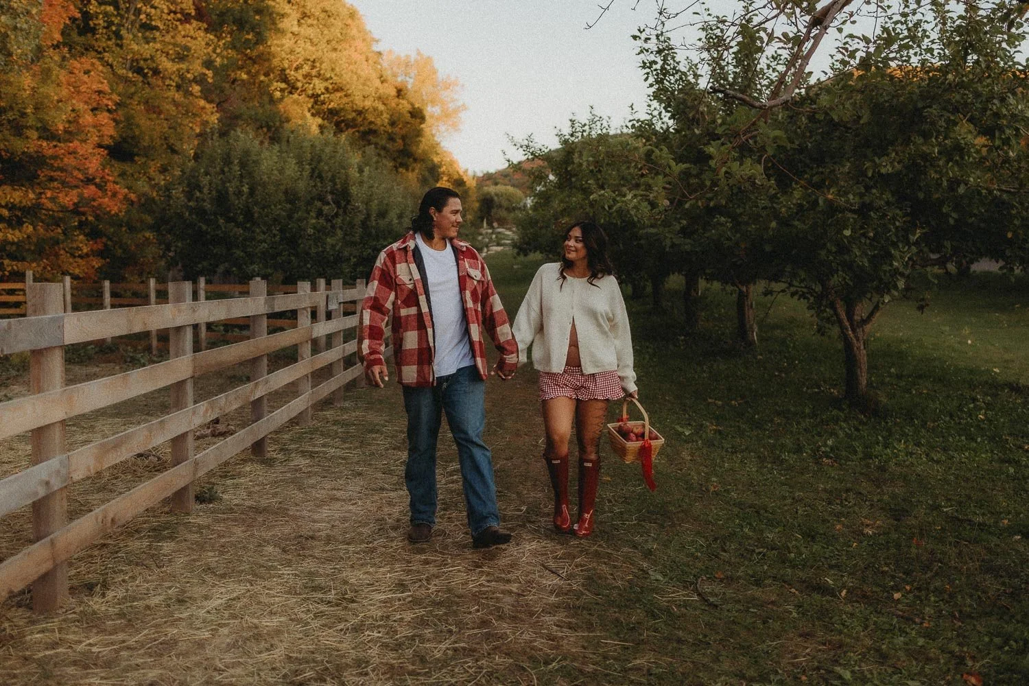 Jen Blanco Photography_Montreal Outdoor Fall Maternity Session-186.jpg