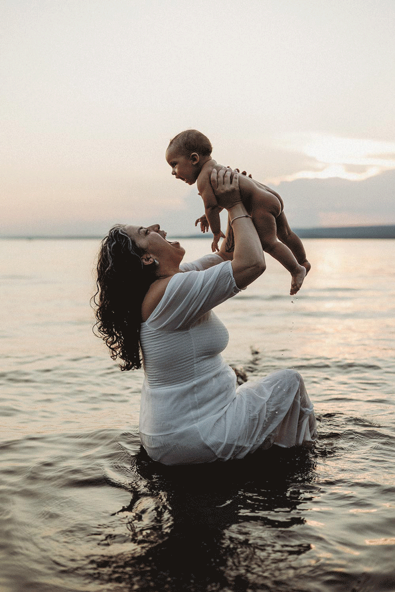 Jen-Blanco-Photography_Motherhood-Session_Nathalie_GIF-3.gif