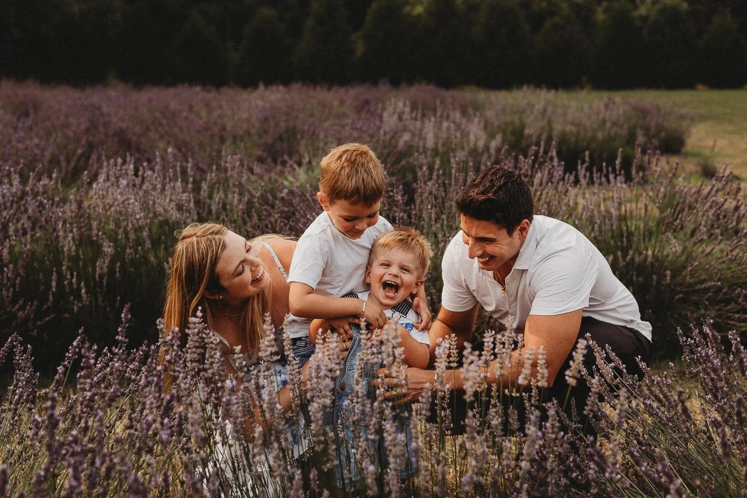 Outdoor Lavender Field Family Photoshoot at La Maison Lavande, St-Eustache, Quebec