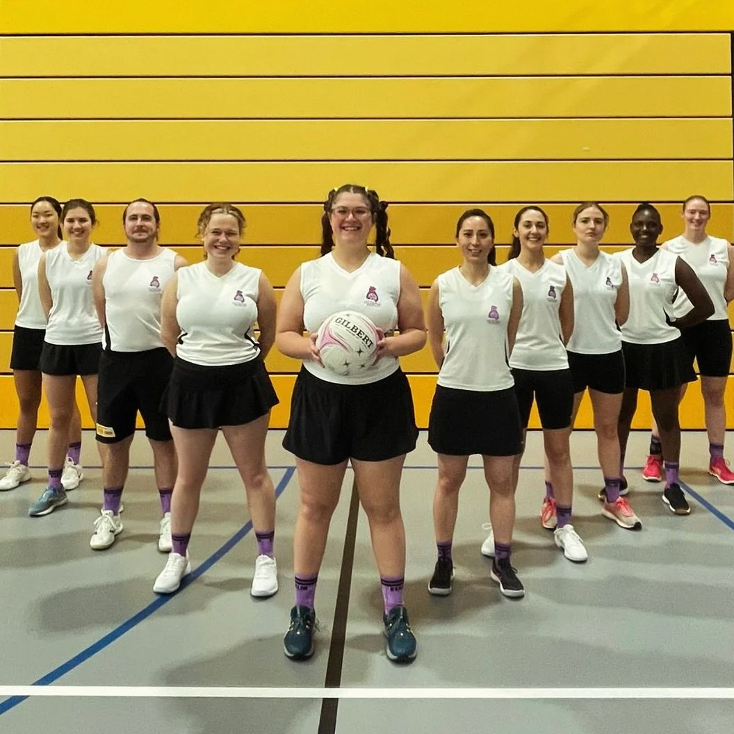 Netball Berlin assemble! 

What a great team! 💜💛 Ready for a day of fun, friendships and great netball play at the @amsterdamnetball Tournament.