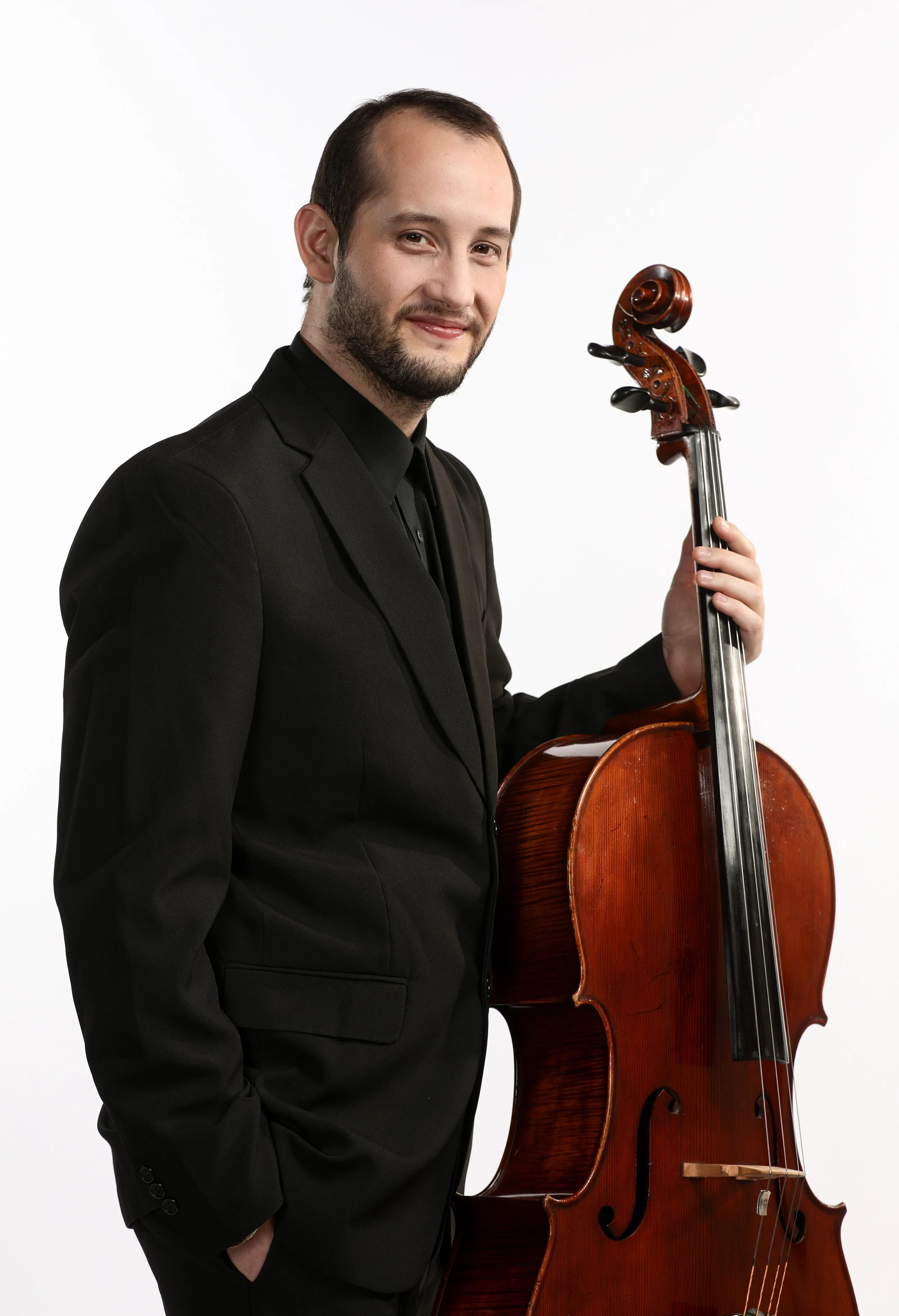 Manuel Papale Headshot.jpg