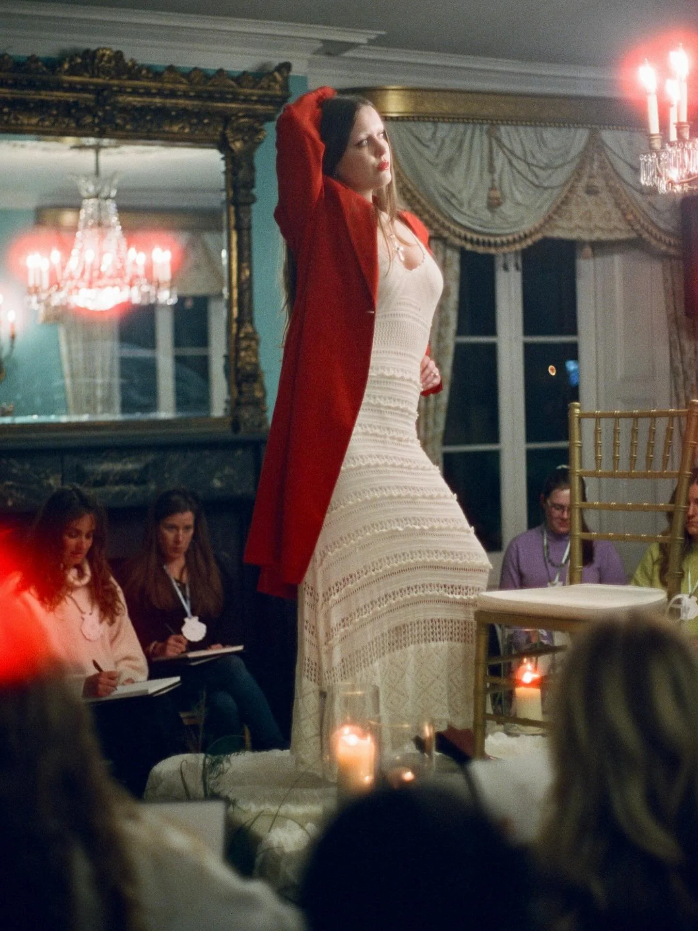 At LAYOVER: Charleston, we dipped our toes into live model fashion illustrations. 

In Savannah, we will dive even deeper with our host @jessillustrator 💃🏽 Jessica will not only guide us in developing our own croquis, but also how to dress the form