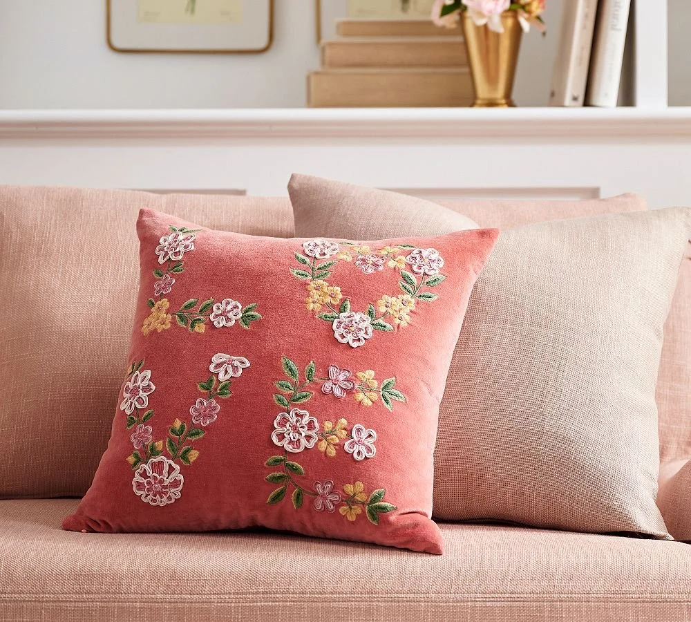 velvet-love-pillow-1-l.jpg