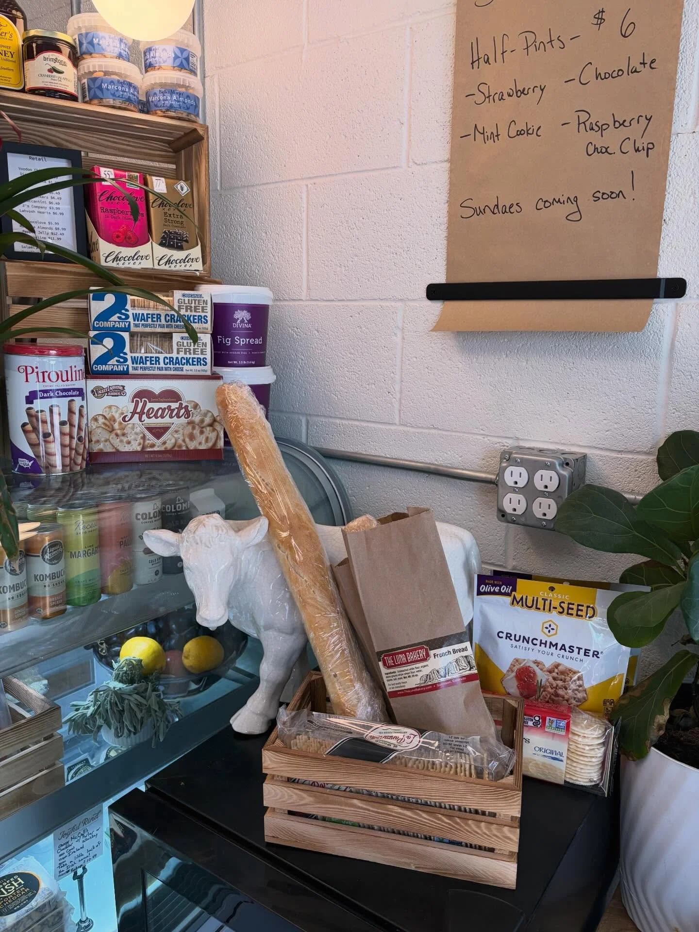 We're thrilled to collaborate with @lunabakerygunni! Not only are we featuring their bread in our sandwiches, but you can also pick up whole and half baguettes for your next adventure, paired perfectly with some cheese.